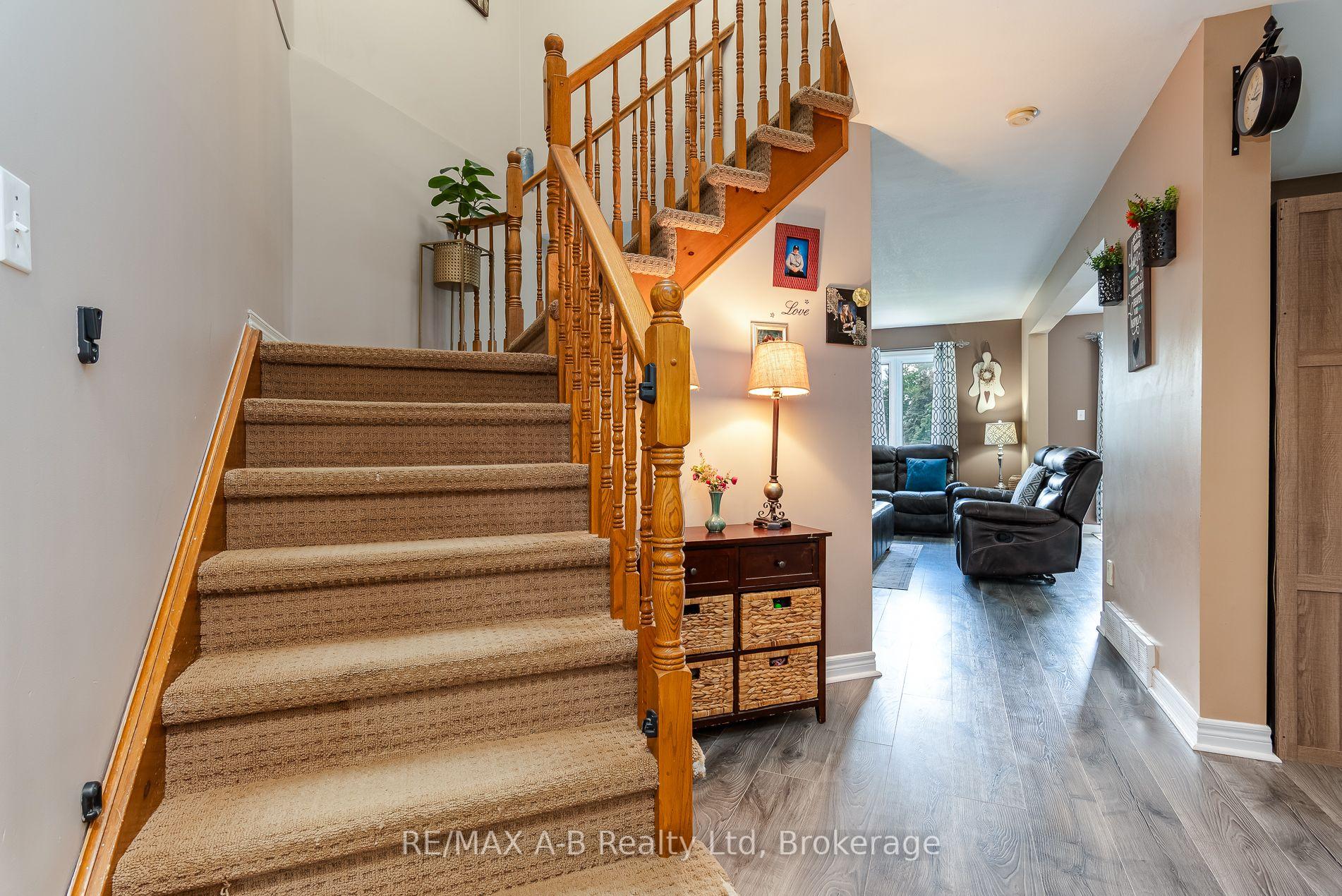 Photo 6 of 108 Walsh Crescent, Stratford — HOMEH