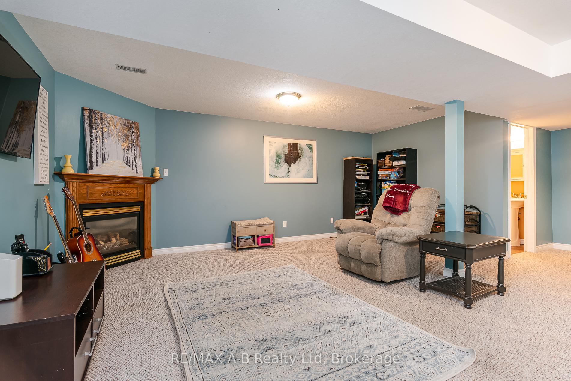 Photo 38 of 108 Walsh Crescent, Stratford — HOMEH