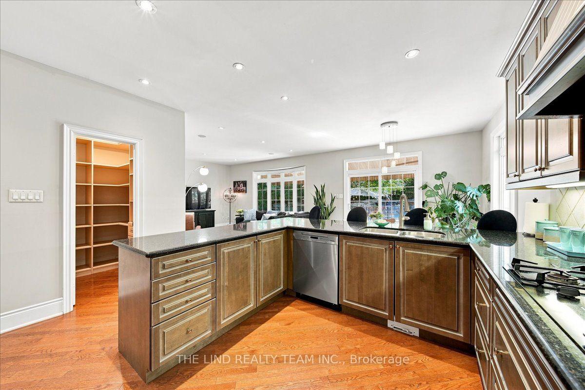 Photo 13 of 109 Willis Drive, Aurora, Aurora Highlands — HOMEH