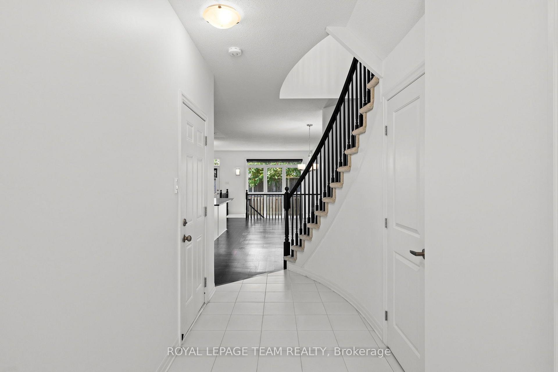 Photo 7 of 547 Rioja Street, Ottawa, Kanata - Emerald Meadows/Trailwest — HOMEH