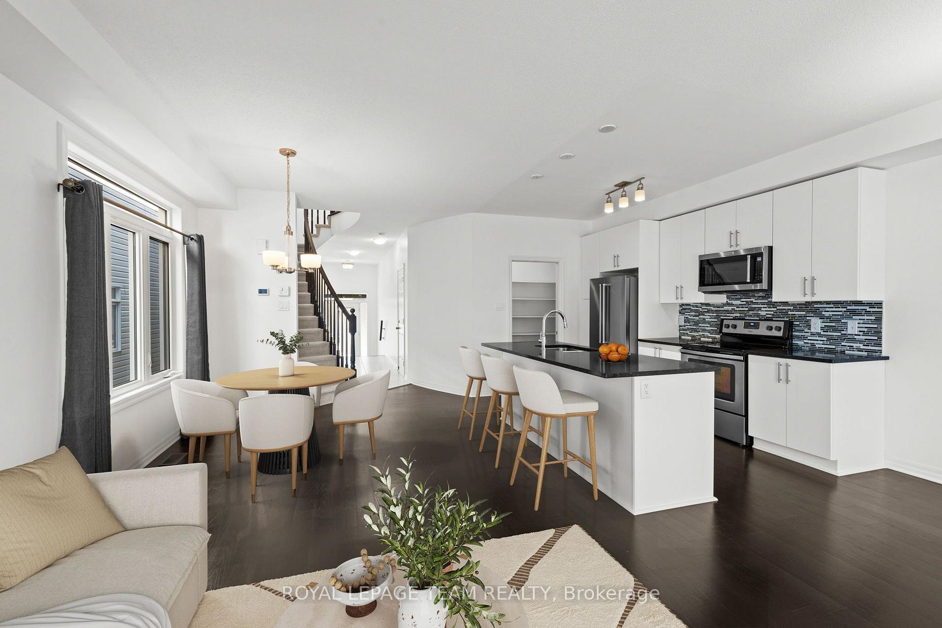 Photo 11 of 547 Rioja Street, Ottawa, Kanata - Emerald Meadows/Trailwest — HOMEH
