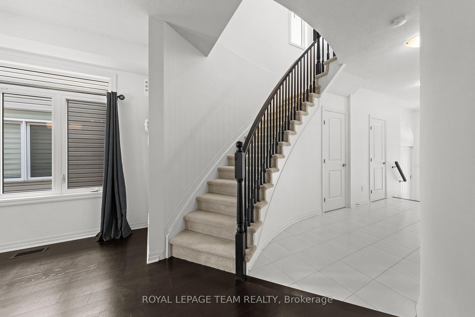 Photo 21 of 547 Rioja Street, Ottawa, Kanata - Emerald Meadows/Trailwest — HOMEH