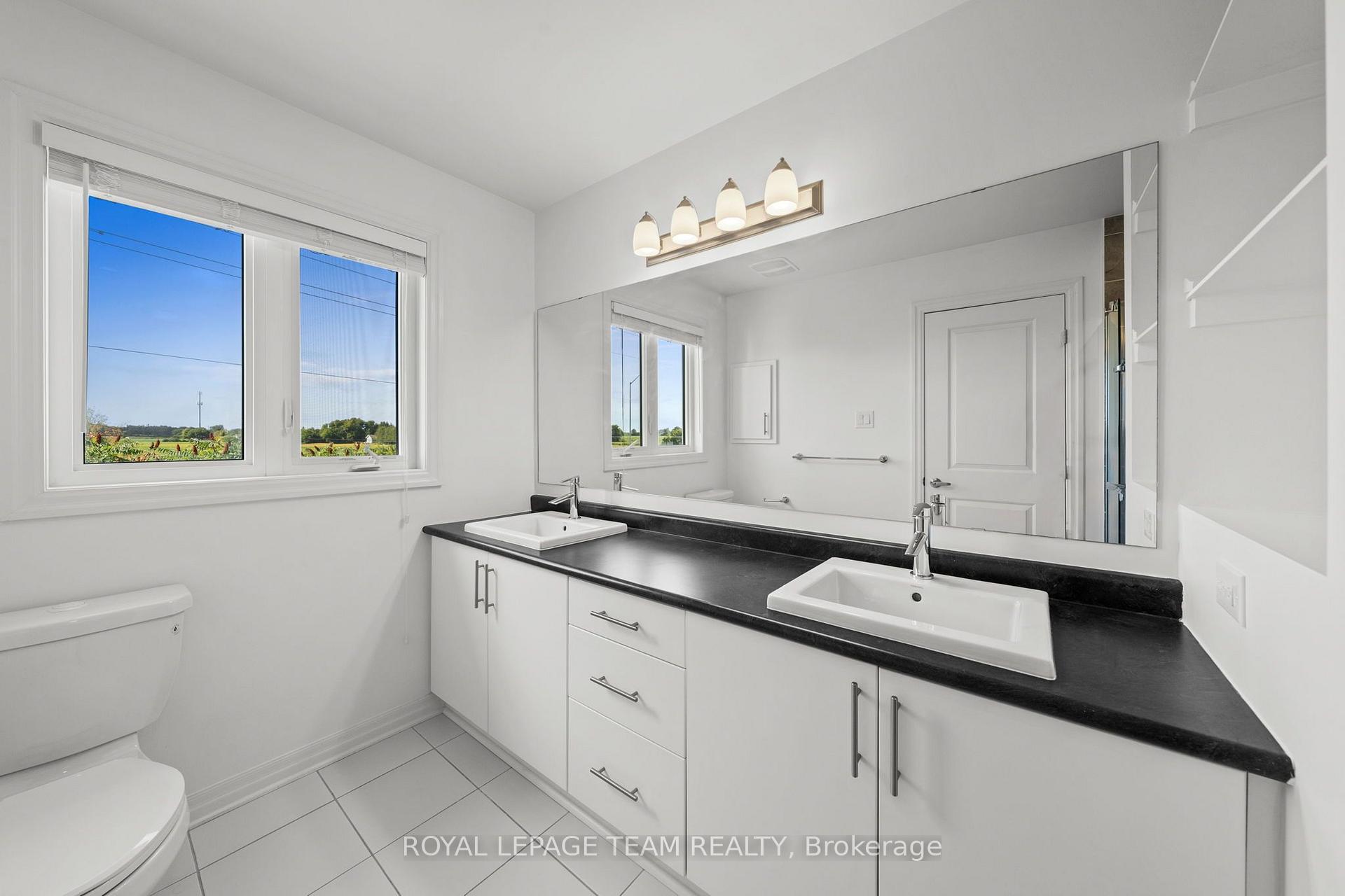 Photo 28 of 547 Rioja Street, Ottawa, Kanata - Emerald Meadows/Trailwest — HOMEH