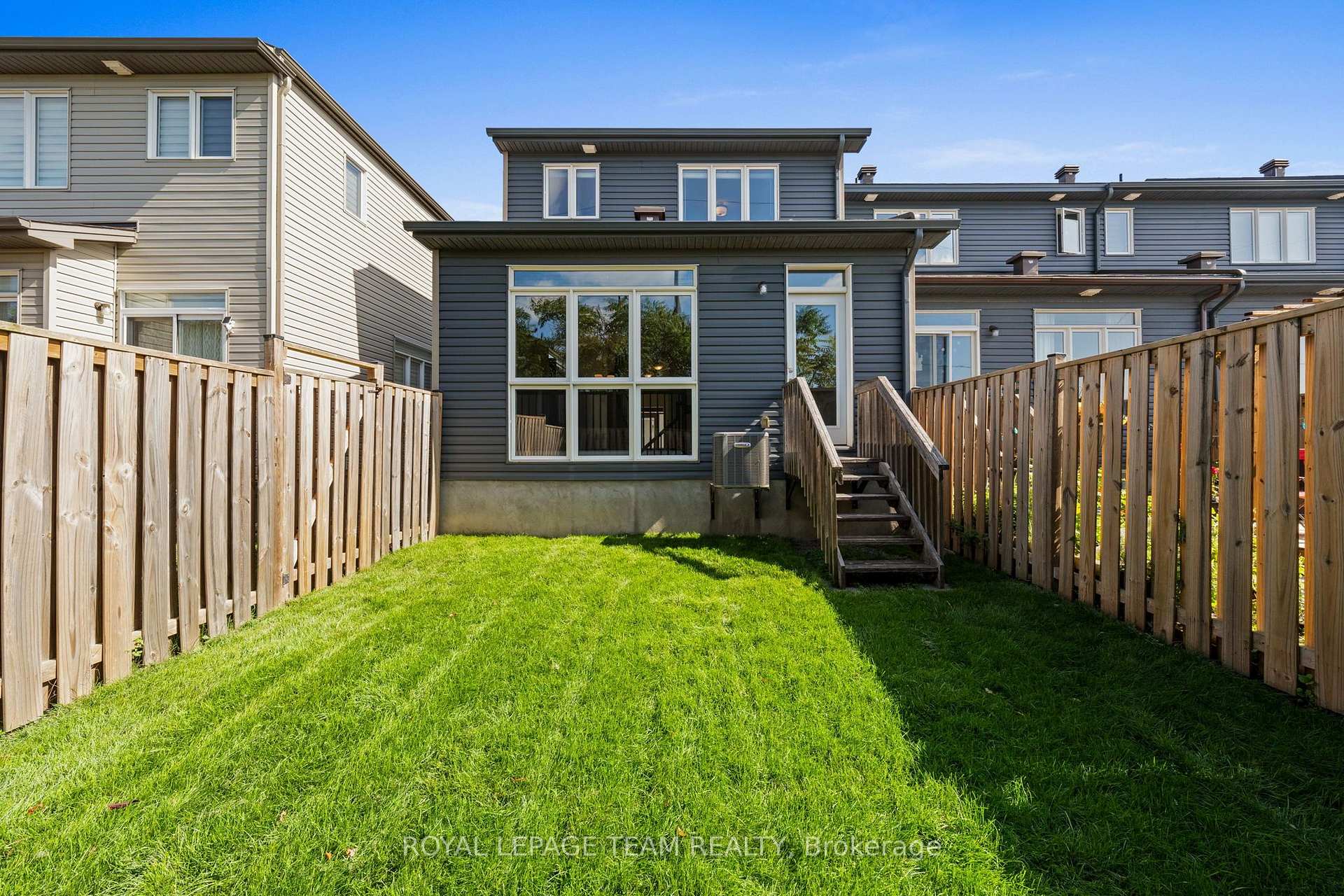 Photo 40 of 547 Rioja Street, Ottawa, Kanata - Emerald Meadows/Trailwest — HOMEH