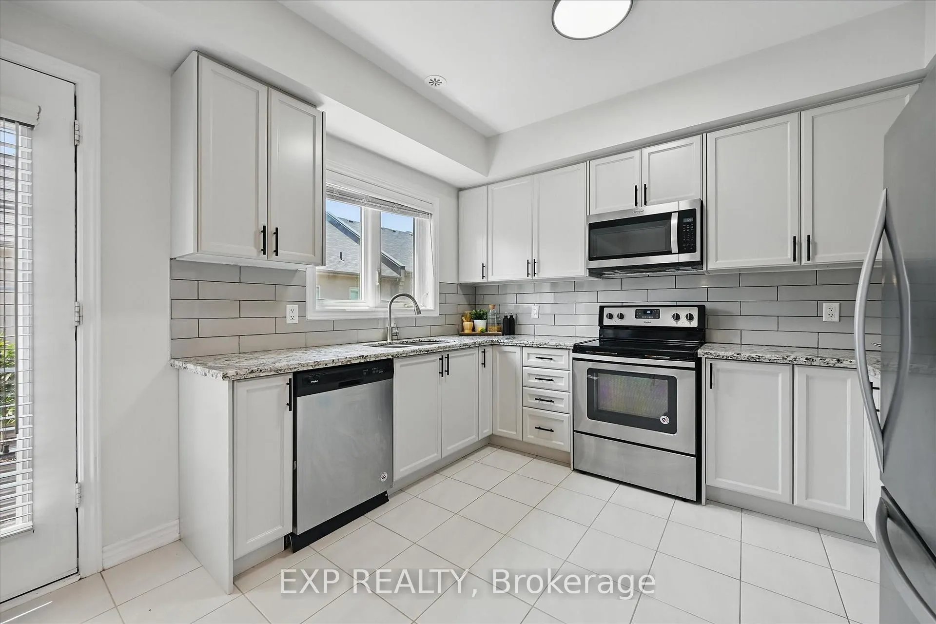 Photo 10 of 114 Borers Creek Circle, Hamilton, Waterdown — HOMEH