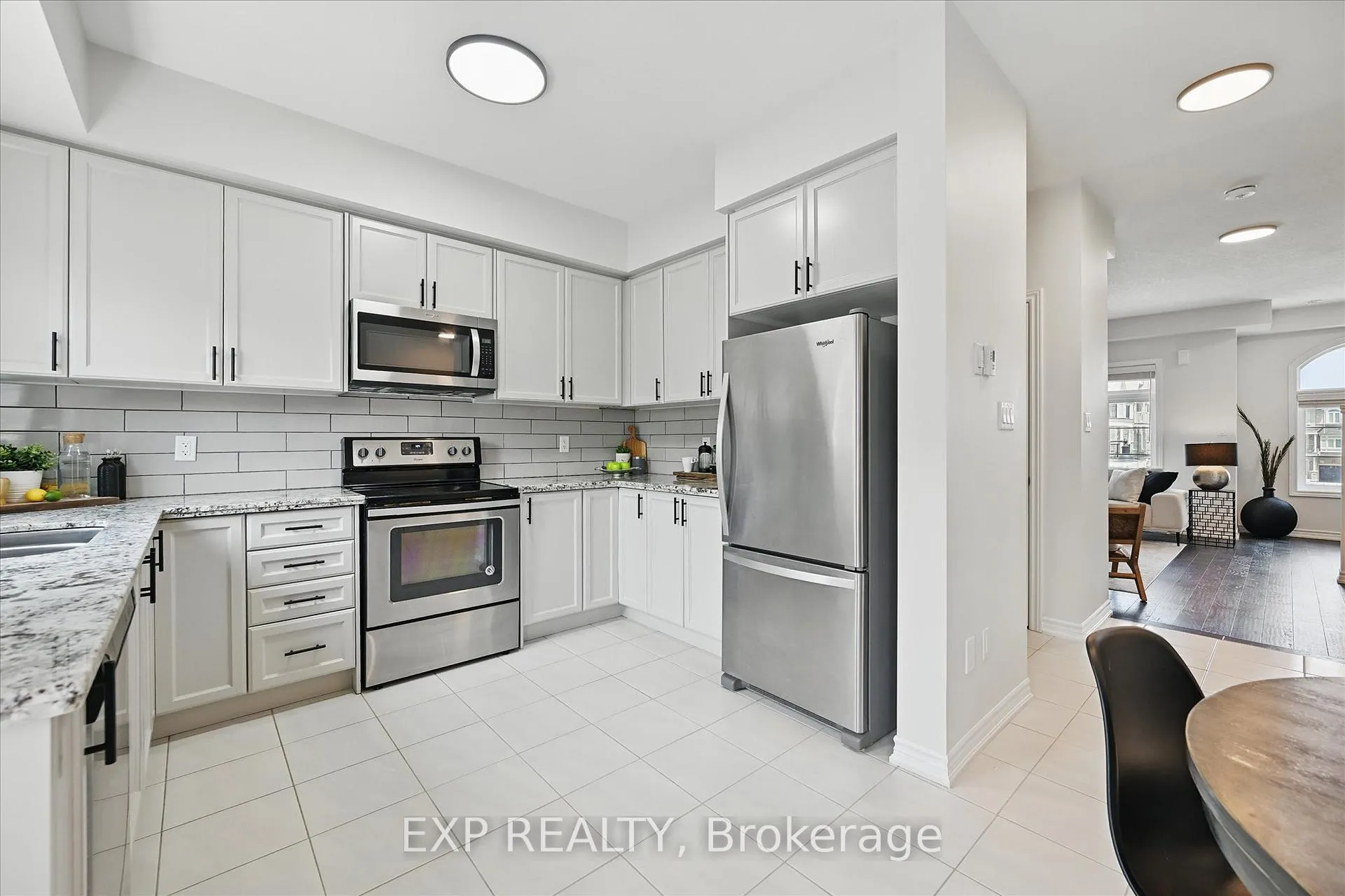 Photo 12 of 114 Borers Creek Circle, Hamilton, Waterdown — HOMEH