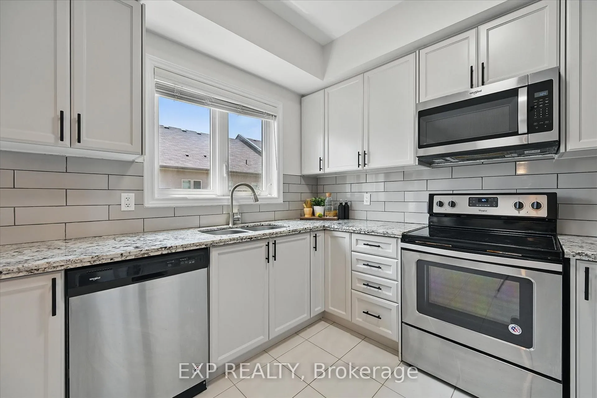 Photo 13 of 114 Borers Creek Circle, Hamilton, Waterdown — HOMEH