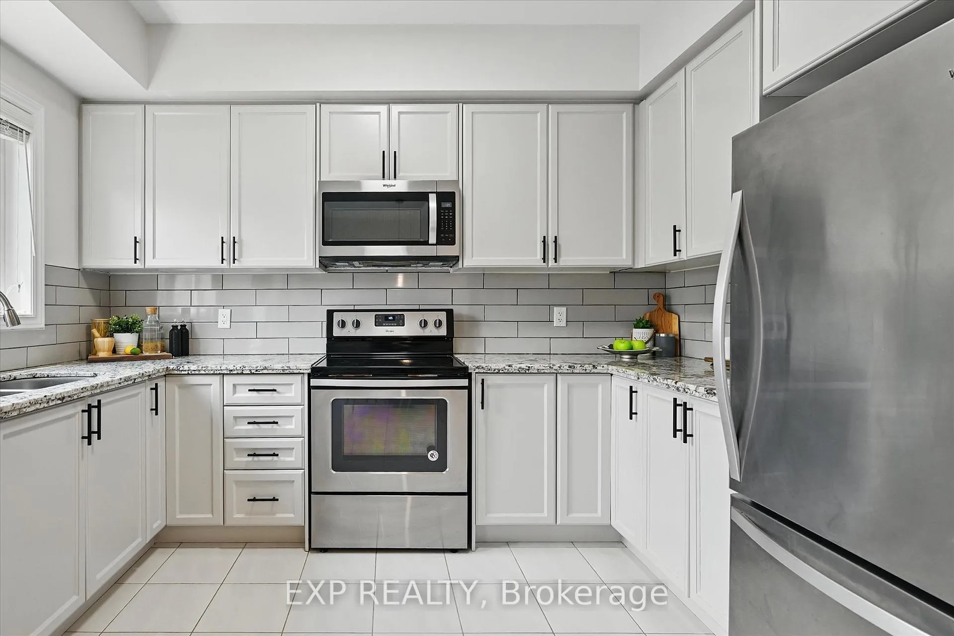 Photo 14 of 114 Borers Creek Circle, Hamilton, Waterdown — HOMEH
