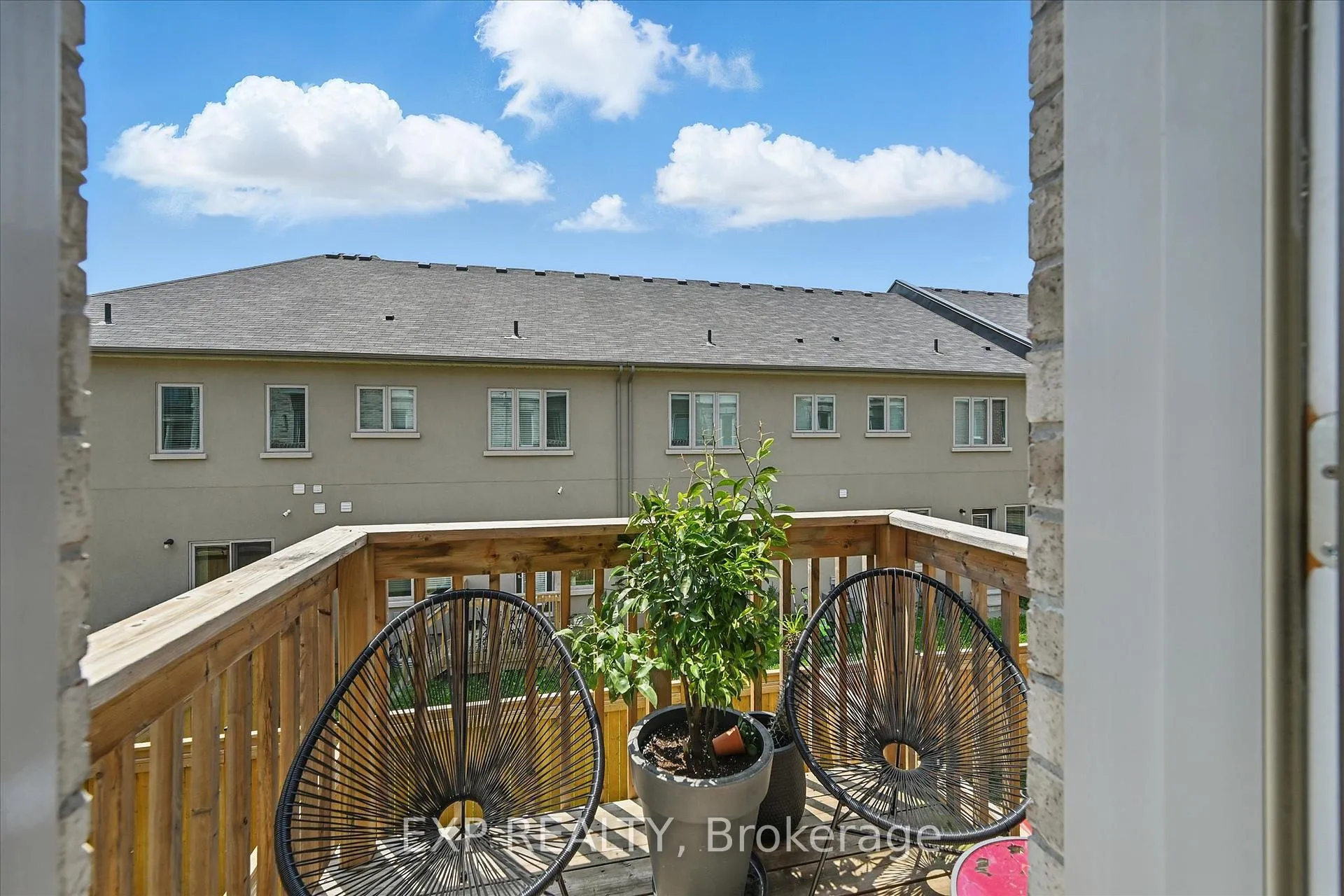 Photo 16 of 114 Borers Creek Circle, Hamilton, Waterdown — HOMEH