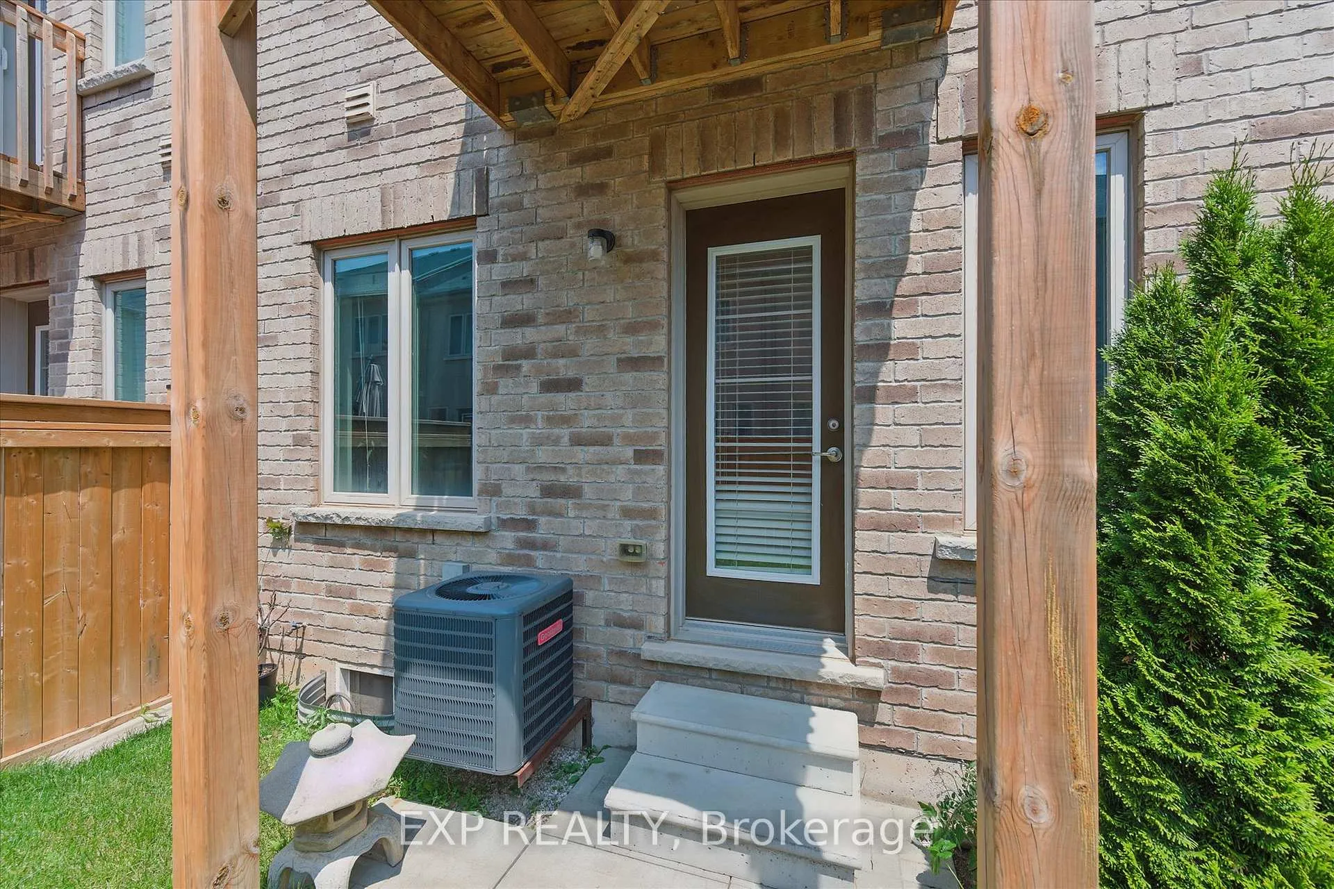 Photo 37 of 114 Borers Creek Circle, Hamilton, Waterdown — HOMEH