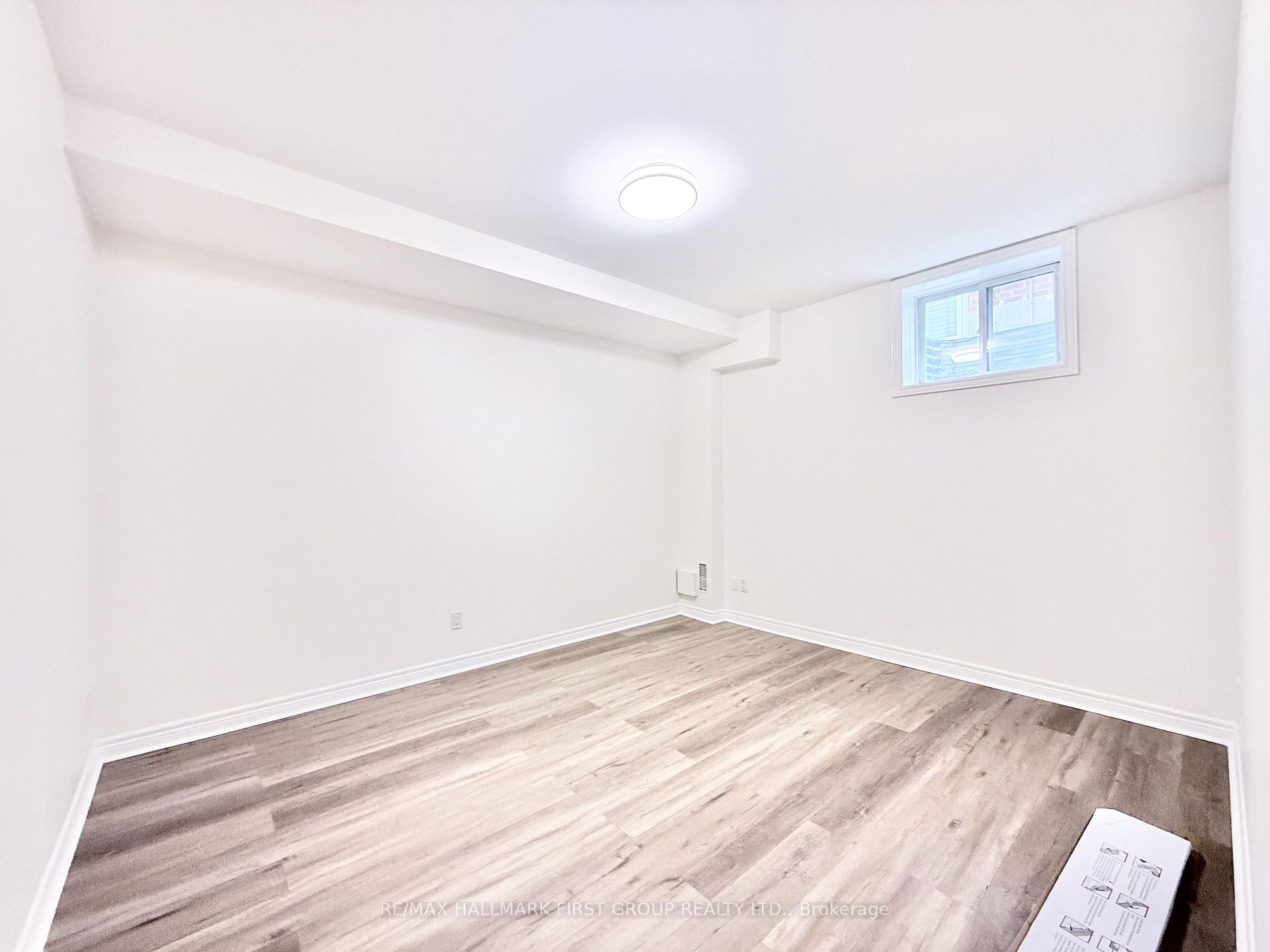 Photo 9 of 22 Risebrough Avenue, North York, Newtonbrook East — HOMEH