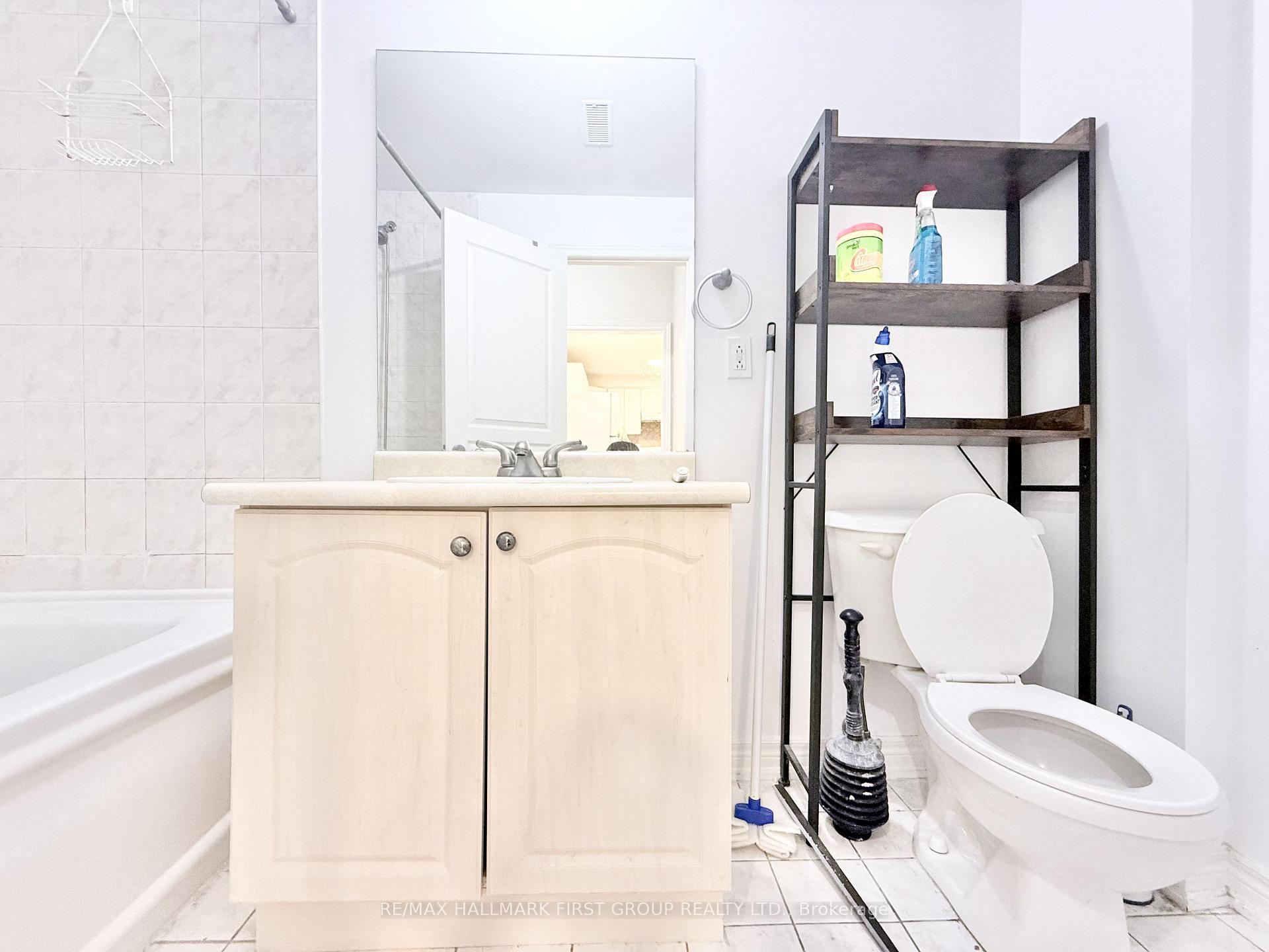 Photo 12 of 22 Risebrough Avenue, North York, Newtonbrook East — HOMEH