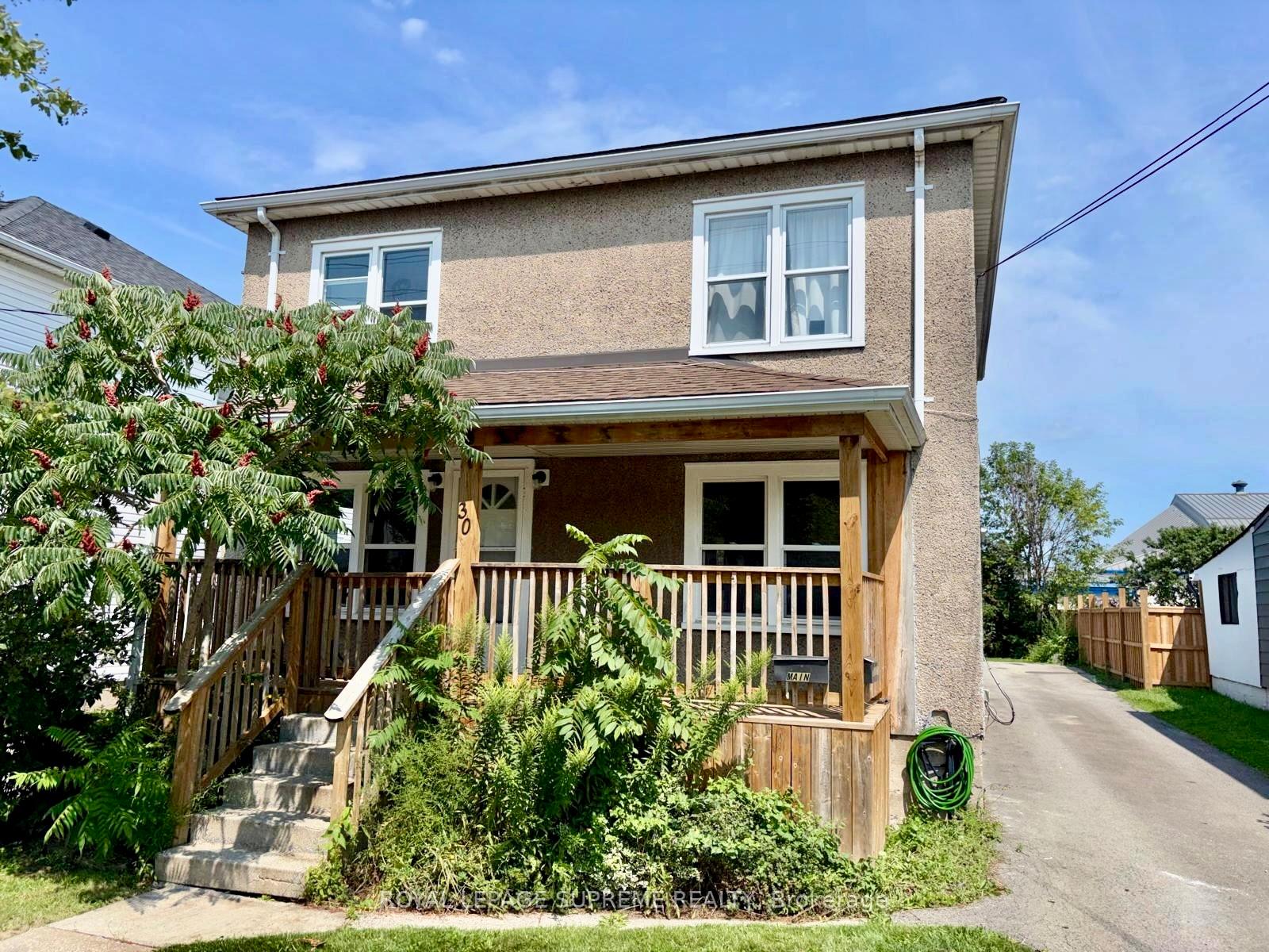 Photo 2 of Unit Main Floor, 30 Fourth Street, Welland, Lincoln/Crowland — HOMEH