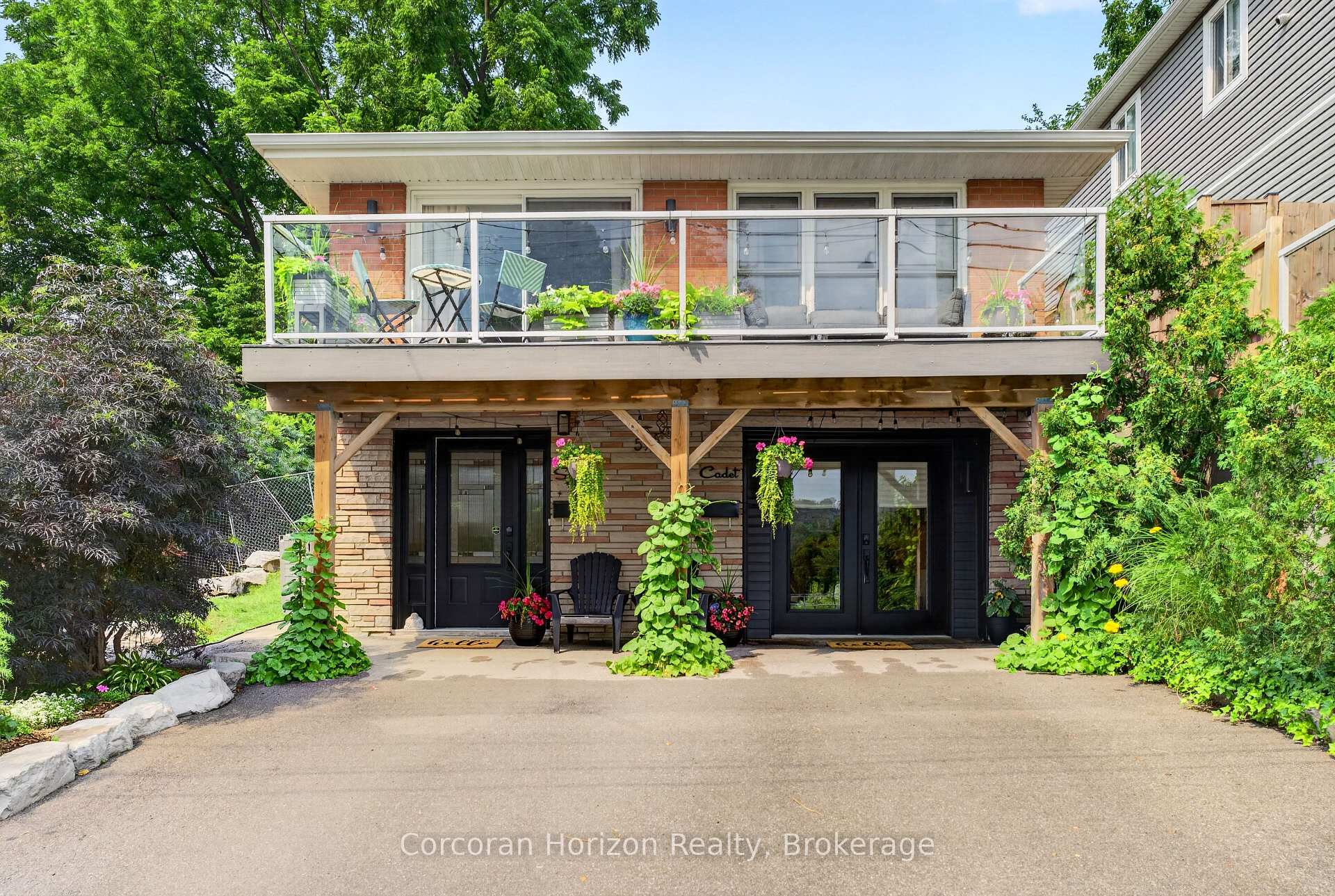 Photo of 592 Aberdeen Avenue