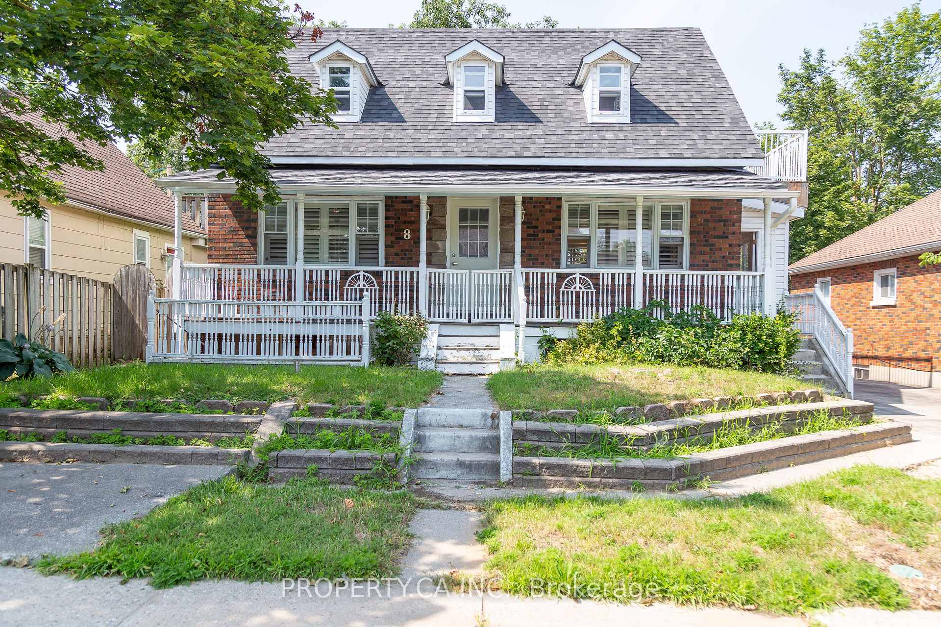 Photo 3 of 8 Dufferin Street, Barrie, Sanford — HOMEH
