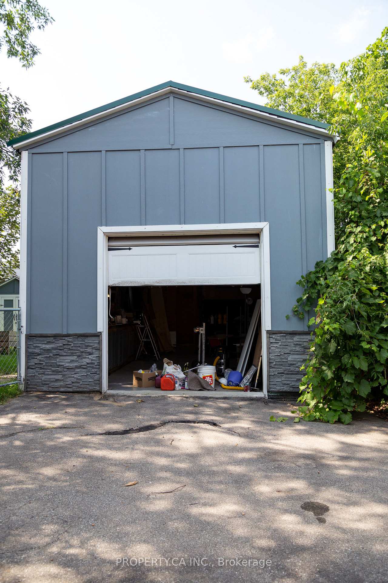 Photo 34 of 8 Dufferin Street, Barrie, Sanford — HOMEH