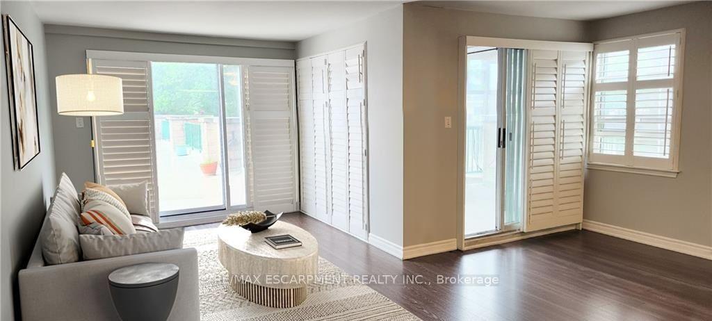 Photo 6 of Unit 204, 19 Lake Avenue S, Hamilton, Stoney Creek — HOMEH