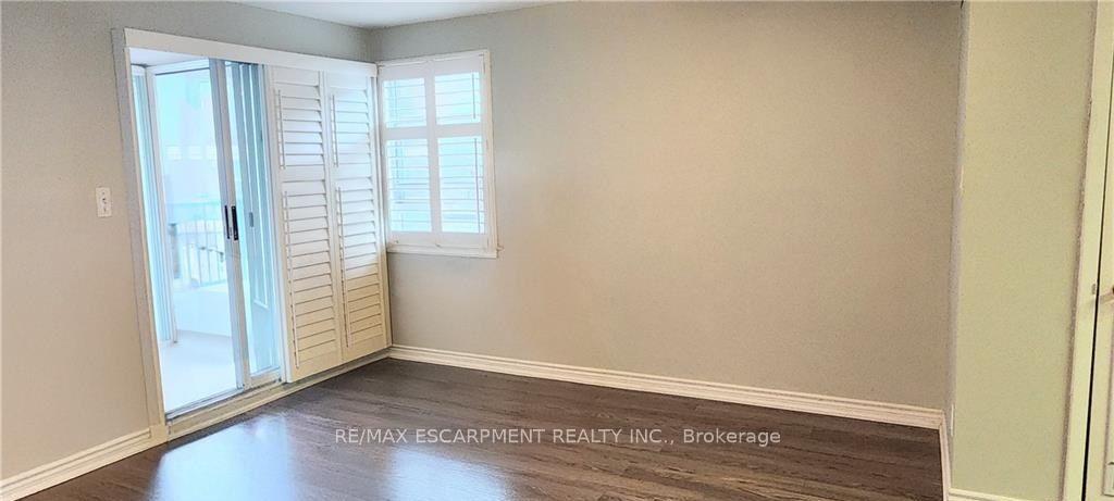 Photo 9 of Unit 204, 19 Lake Avenue S, Hamilton, Stoney Creek — HOMEH