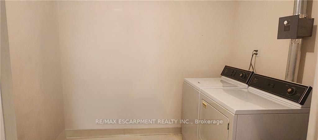 Photo 16 of Unit 204, 19 Lake Avenue S, Hamilton, Stoney Creek — HOMEH