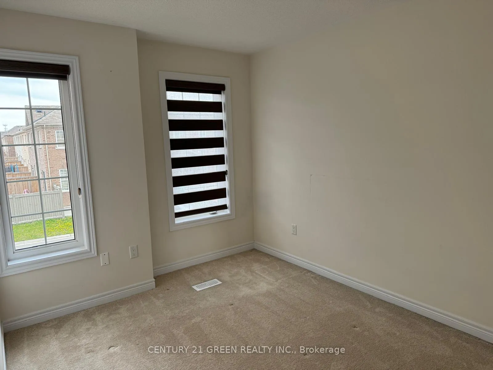 Photo 33 of Unit Main & 2nd Floor, 100 Lanark Circle, Brampton, Credit Valley — HOMEH