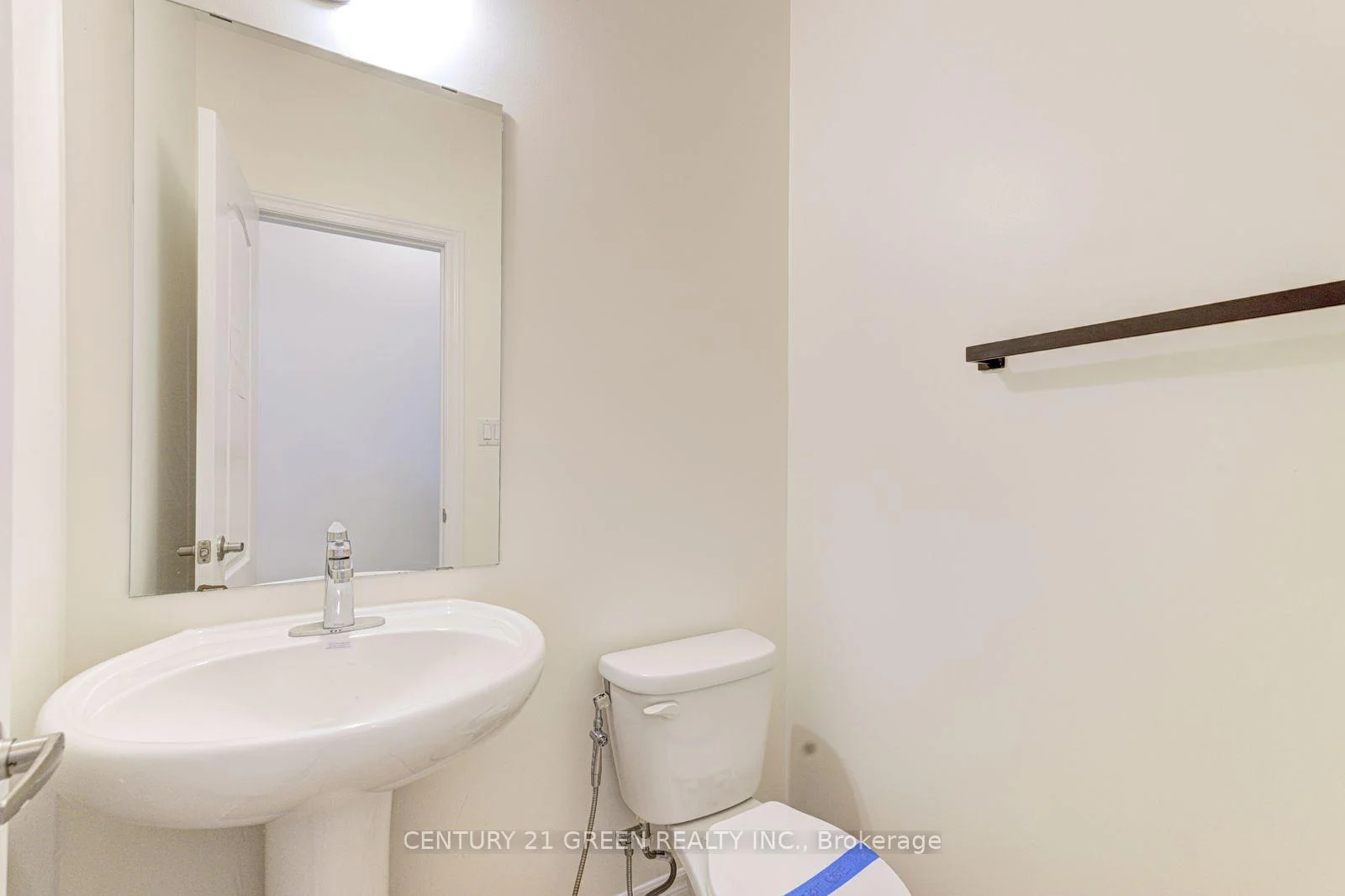 Photo 75 of Unit Main & 2nd Floor, 100 Lanark Circle, Brampton, Credit Valley — HOMEH