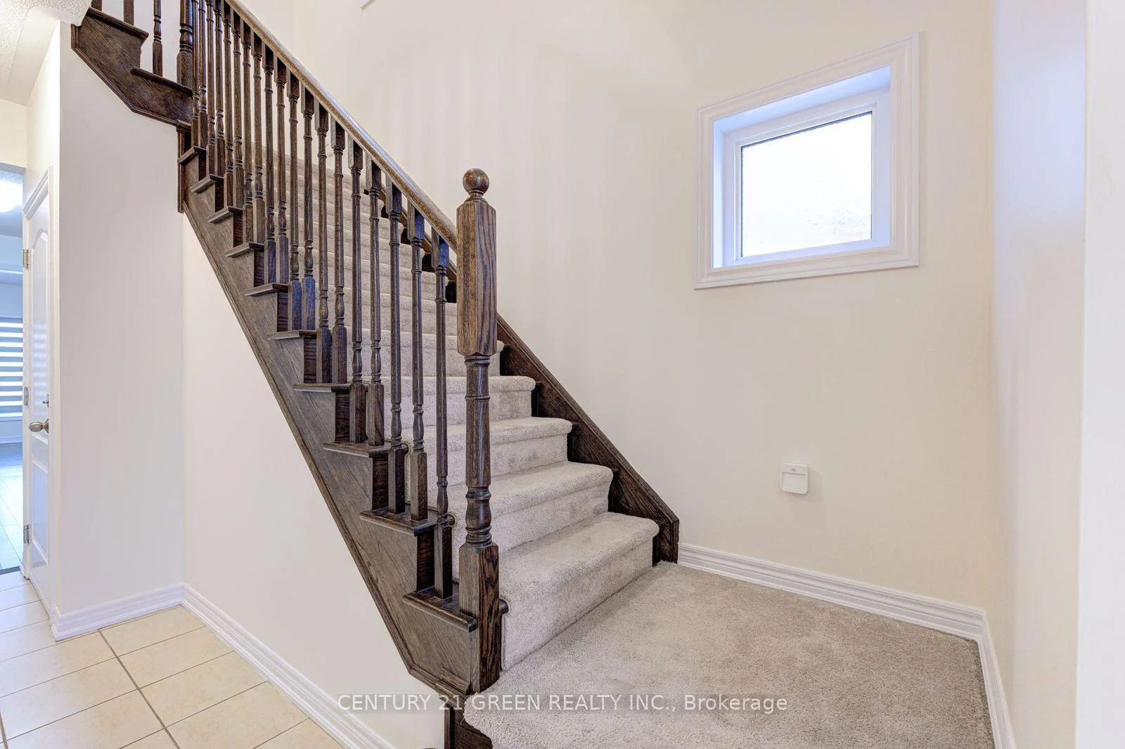 Photo 76 of Unit Main & 2nd Floor, 100 Lanark Circle, Brampton, Credit Valley — HOMEH