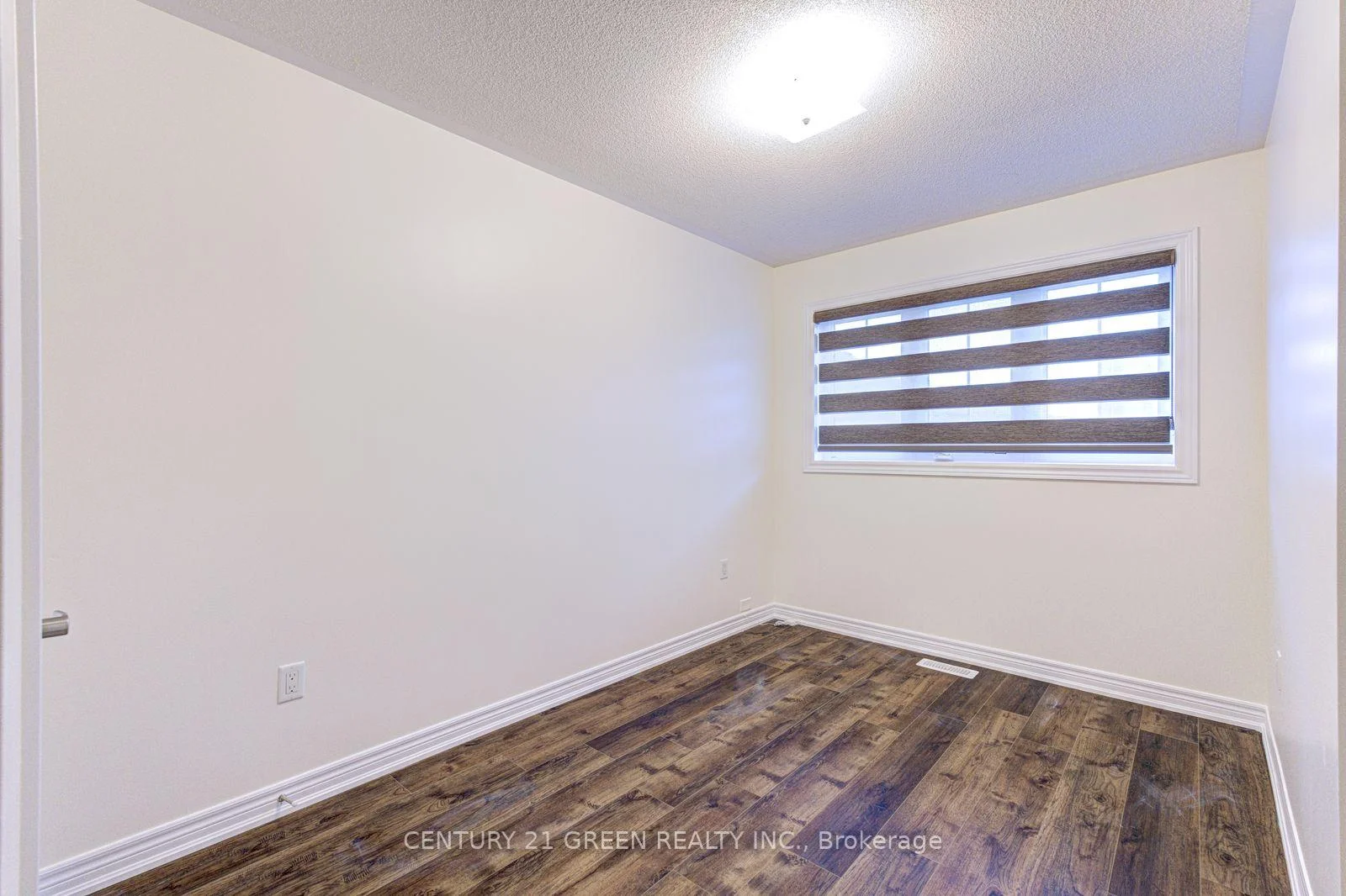 Photo 90 of Unit Main & 2nd Floor, 100 Lanark Circle, Brampton, Credit Valley — HOMEH