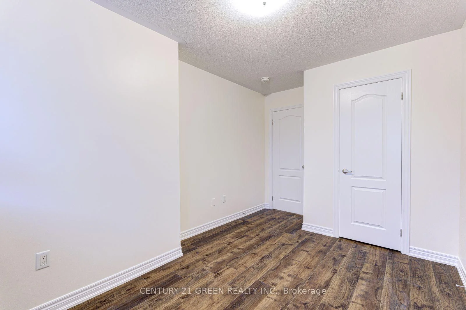 Photo 91 of Unit Main & 2nd Floor, 100 Lanark Circle, Brampton, Credit Valley — HOMEH