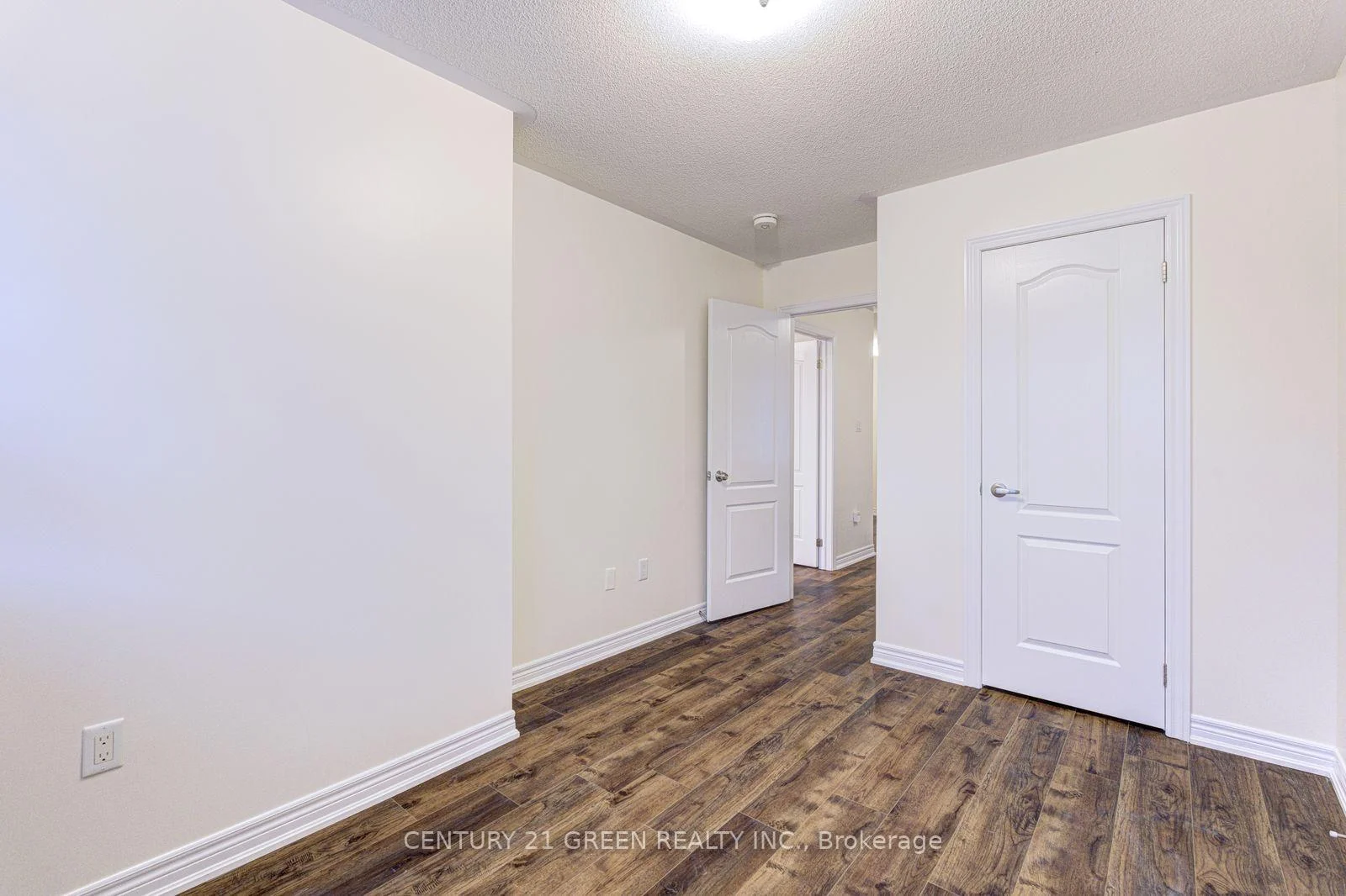 Photo 92 of Unit Main & 2nd Floor, 100 Lanark Circle, Brampton, Credit Valley — HOMEH
