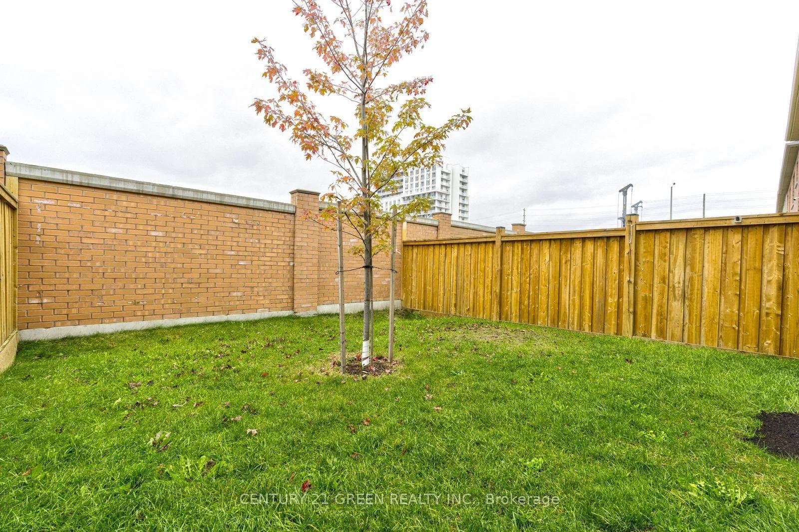 Photo 94 of Unit Main & 2nd Floor, 100 Lanark Circle, Brampton, Credit Valley — HOMEH