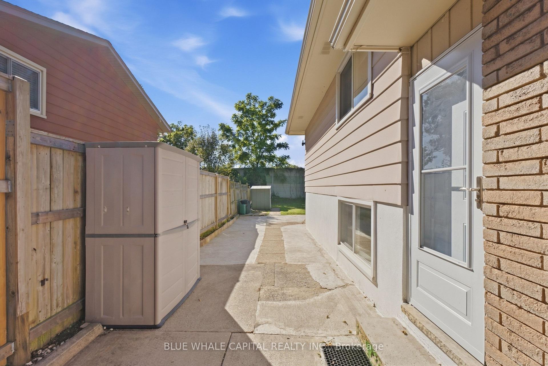 Photo 5 of 4411 Meadowvale Drive, Niagara Falls, Morrison — HOMEH