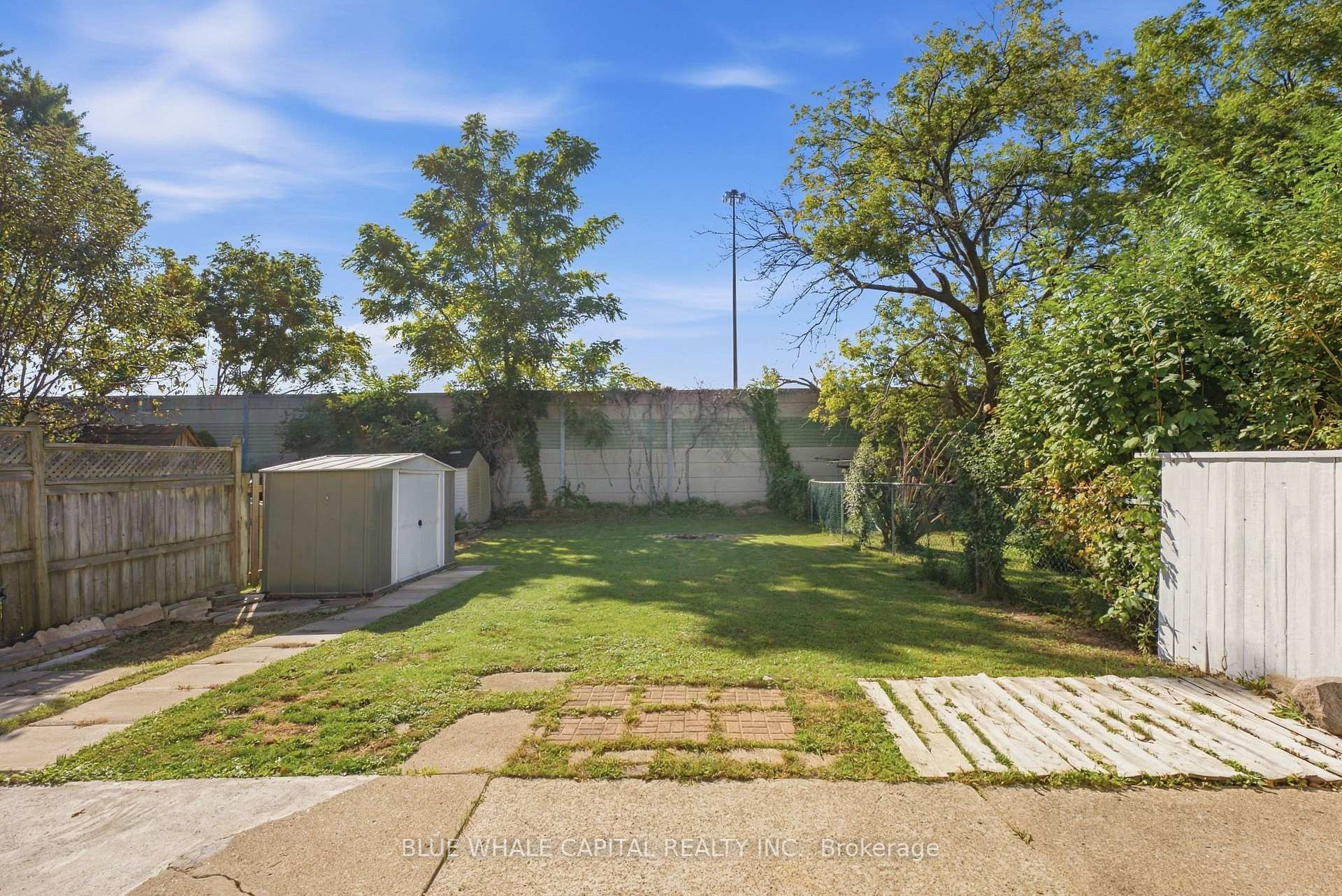 Photo 6 of 4411 Meadowvale Drive, Niagara Falls, Morrison — HOMEH