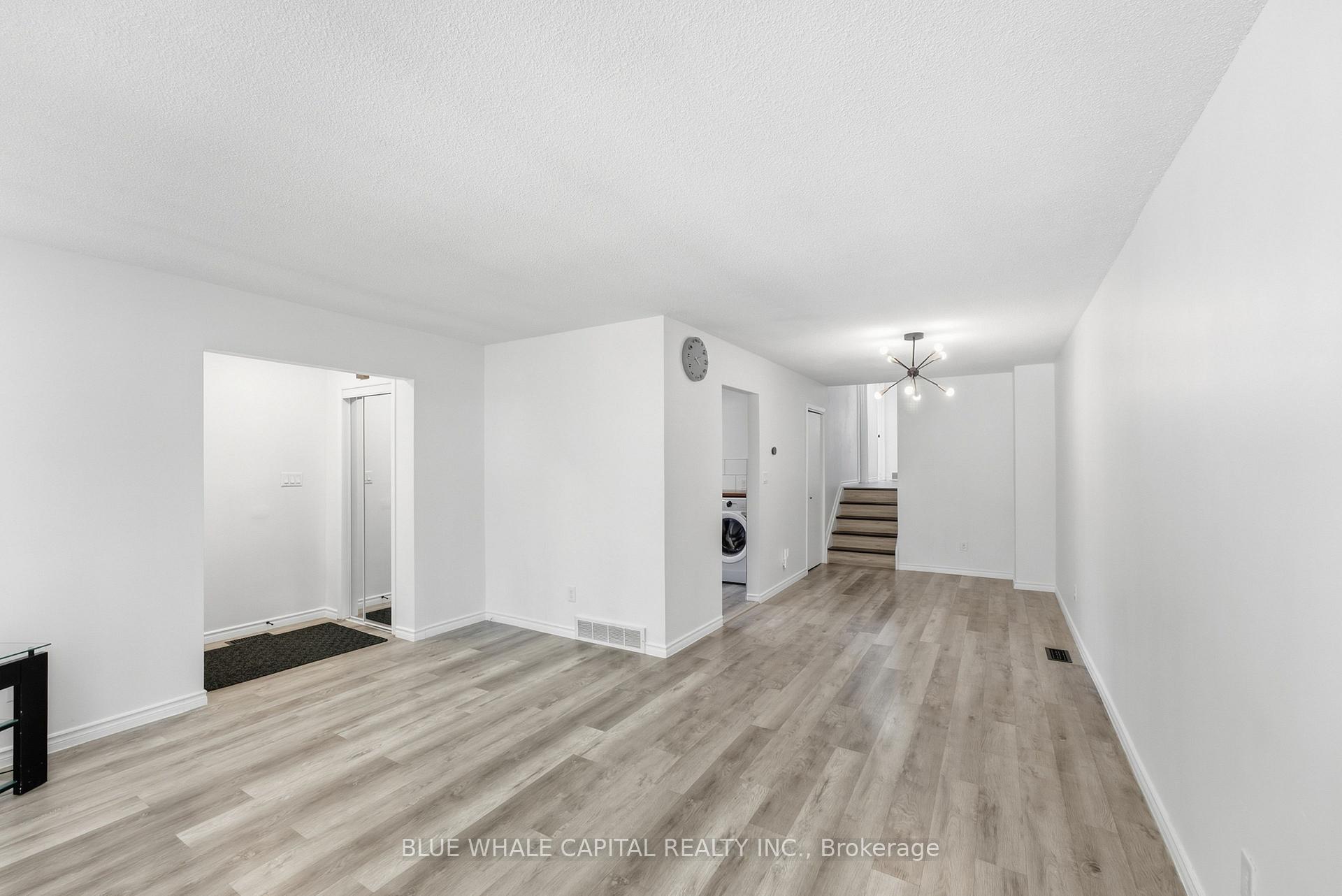 Photo 8 of 4411 Meadowvale Drive, Niagara Falls, Morrison — HOMEH