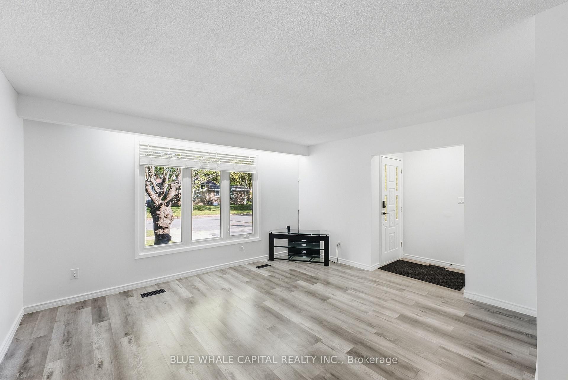Photo 10 of 4411 Meadowvale Drive, Niagara Falls, Morrison — HOMEH