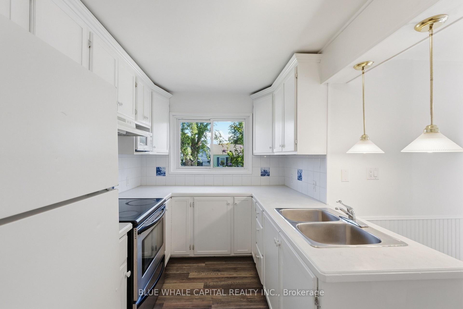 Photo 14 of 4411 Meadowvale Drive, Niagara Falls, Morrison — HOMEH