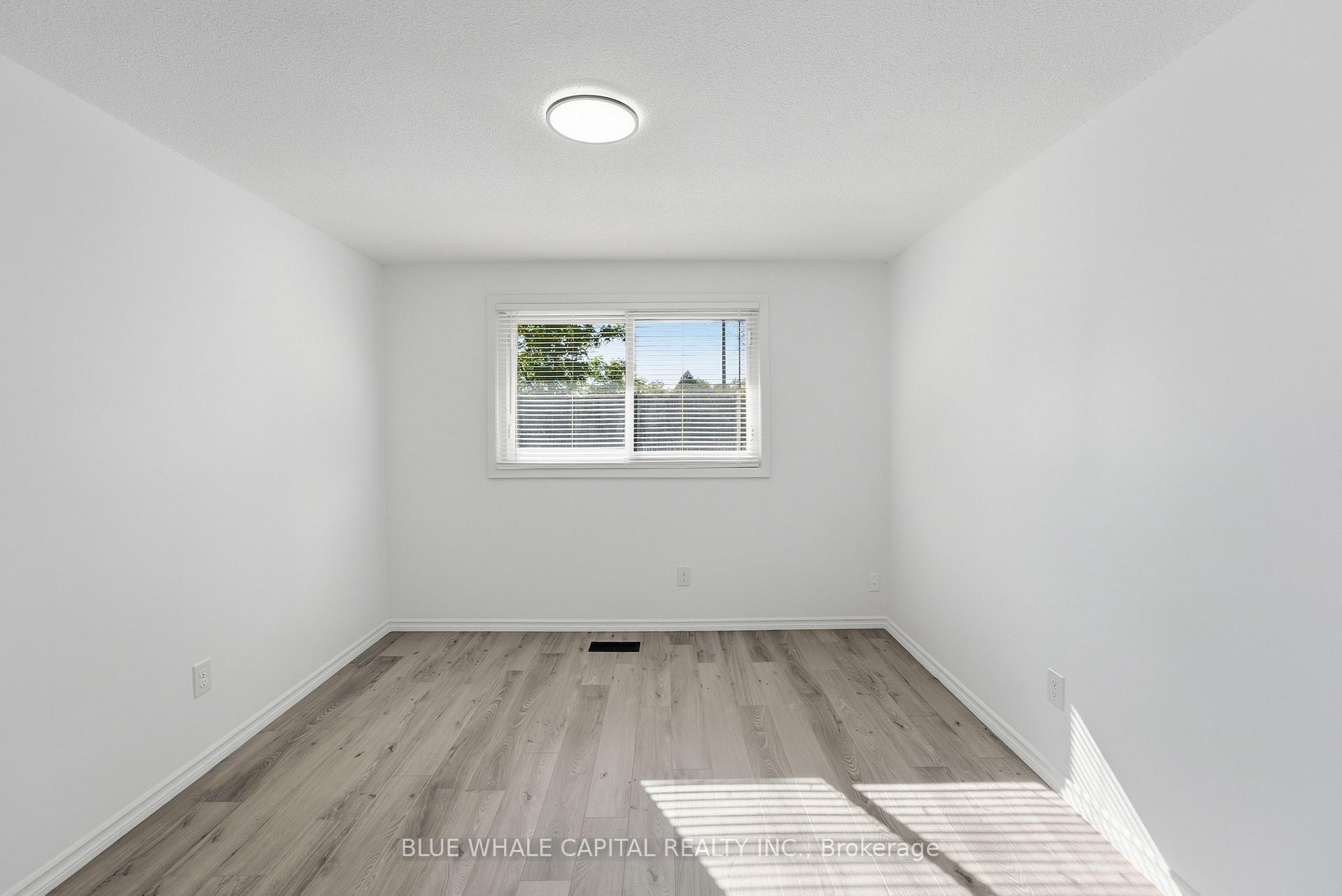 Photo 23 of 4411 Meadowvale Drive, Niagara Falls, Morrison — HOMEH