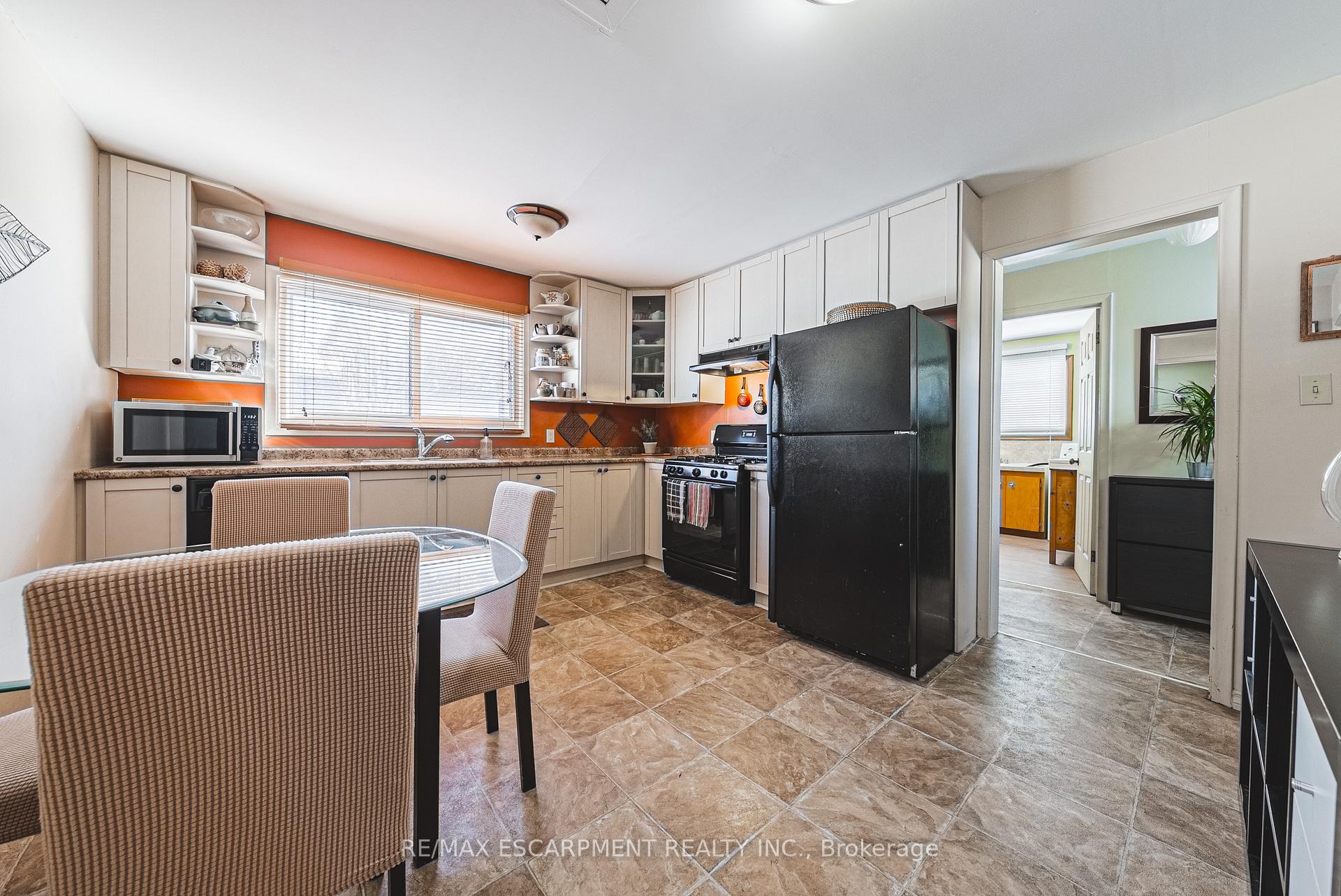 Photo 6 of 28 Munn Street, Hamilton, Raleigh — HOMEH