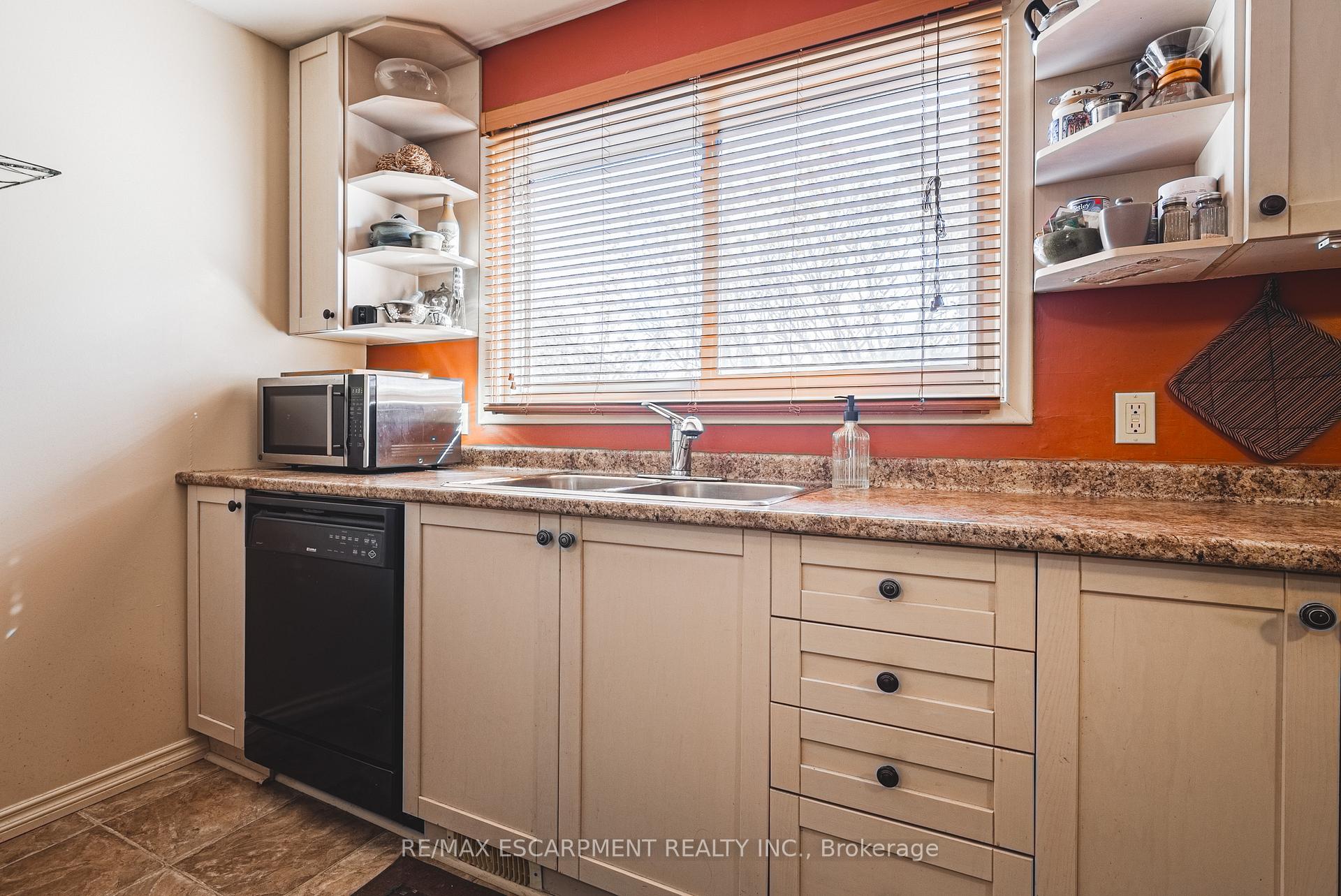 Photo 8 of 28 Munn Street, Hamilton, Raleigh — HOMEH