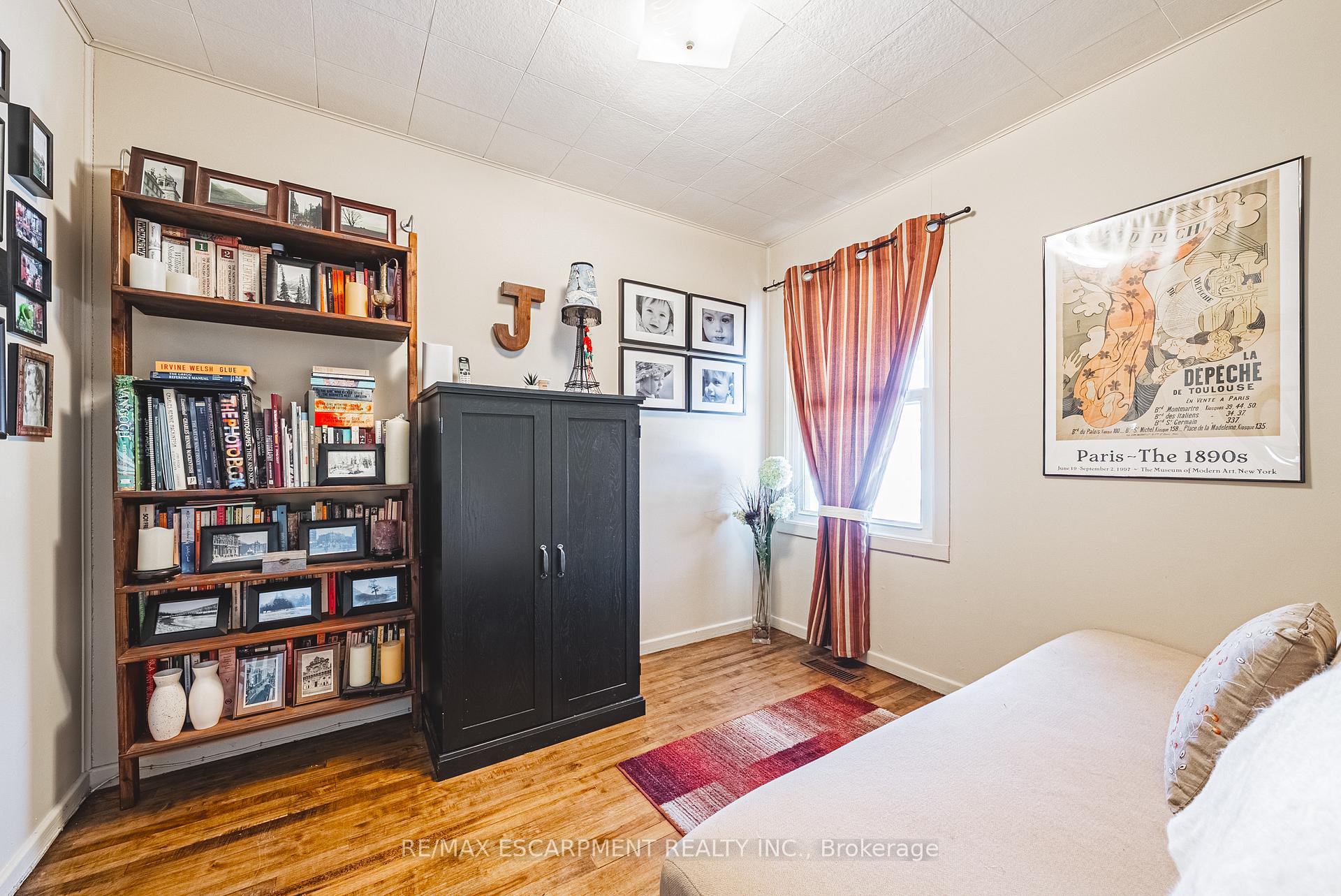 Photo 12 of 28 Munn Street, Hamilton, Raleigh — HOMEH