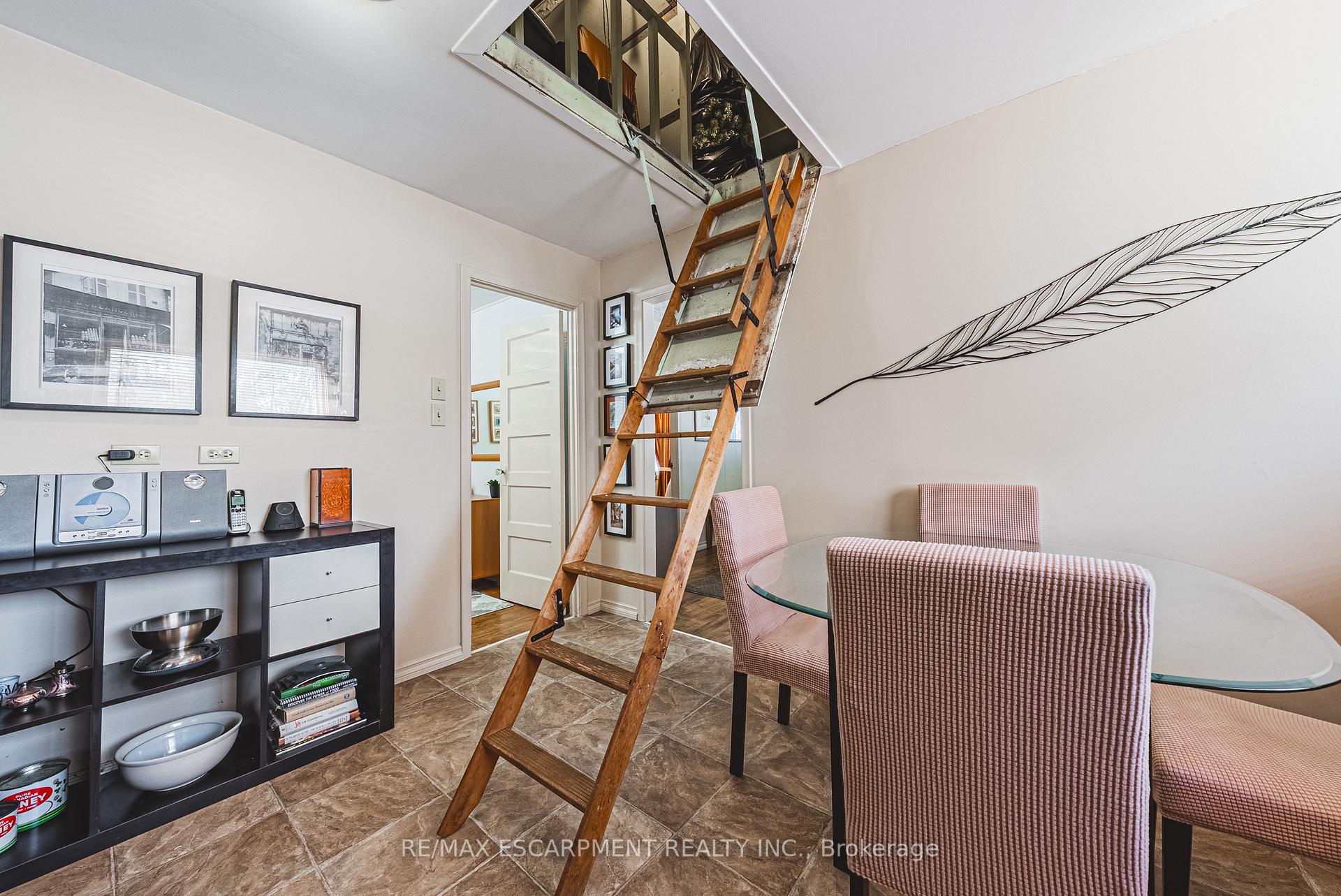 Photo 18 of 28 Munn Street, Hamilton, Raleigh — HOMEH