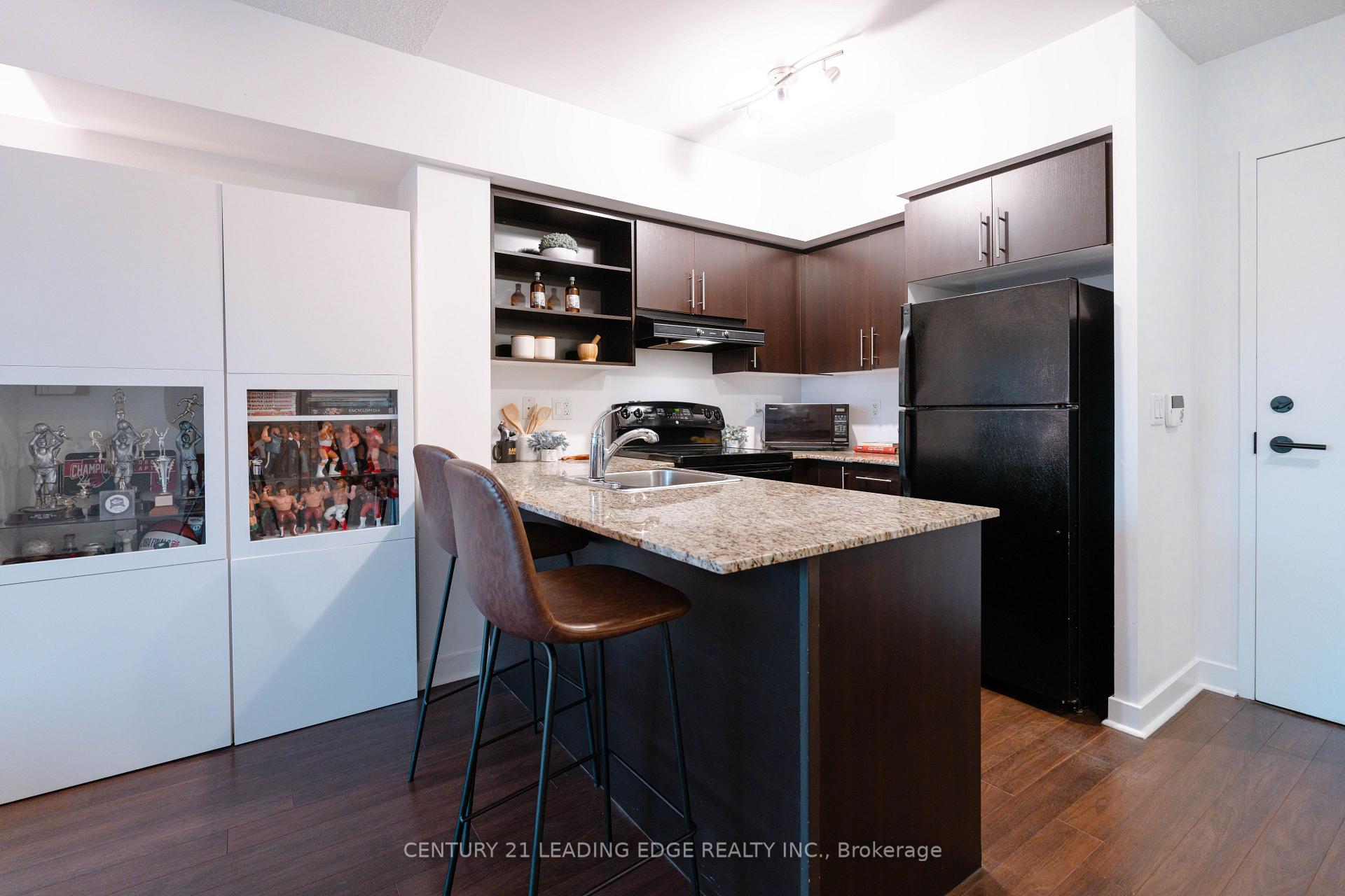 Photo 6 of Unit 820, 120 Dallimore Circle, North York, Banbury-Don Mills — HOMEH