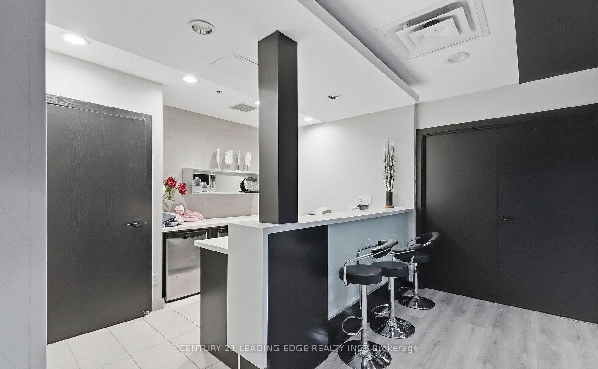 Photo 32 of Unit 820, 120 Dallimore Circle, North York, Banbury-Don Mills — HOMEH