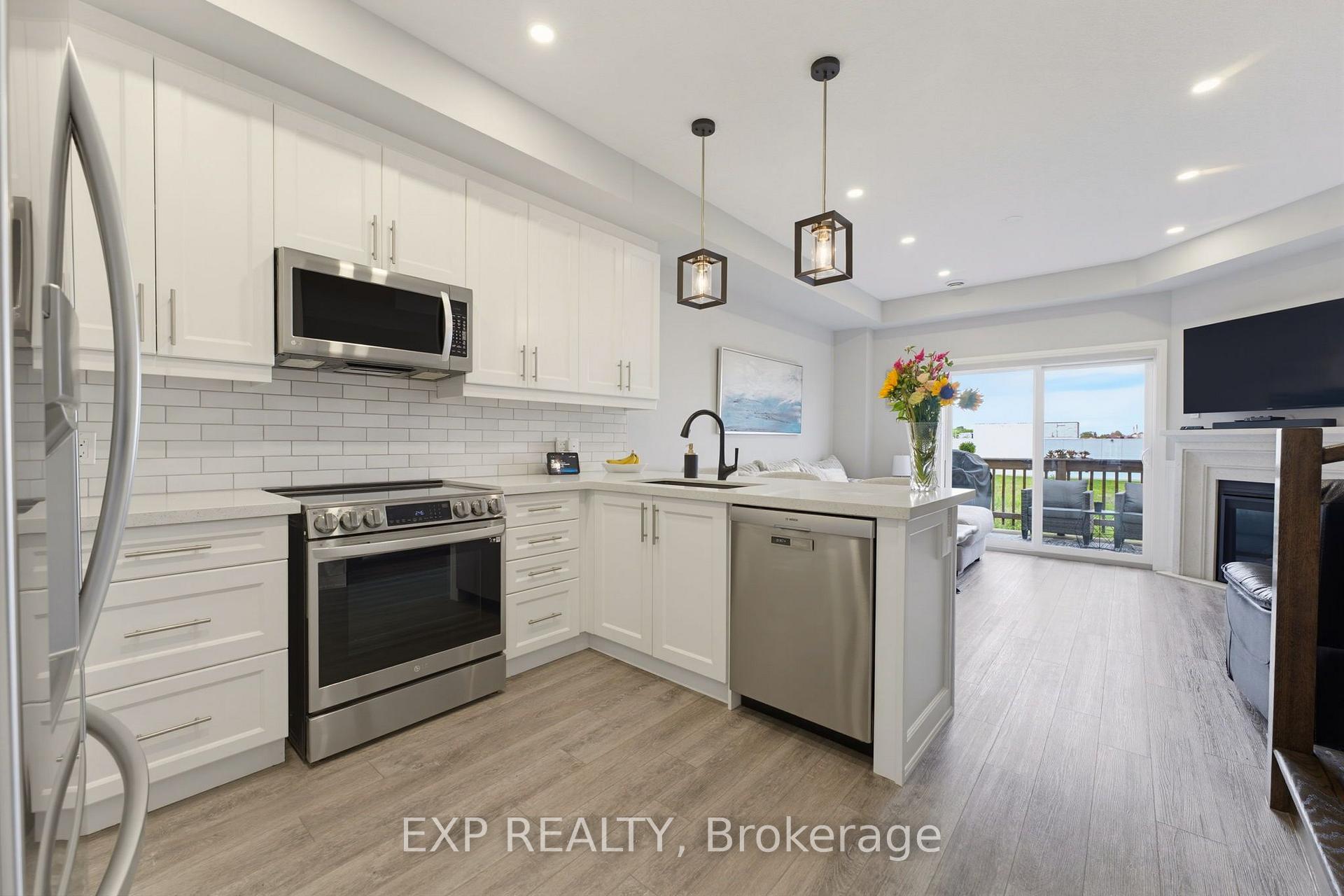 Photo 9 of 74 Laguna Village Crescent, Hamilton, Hannon — HOMEH