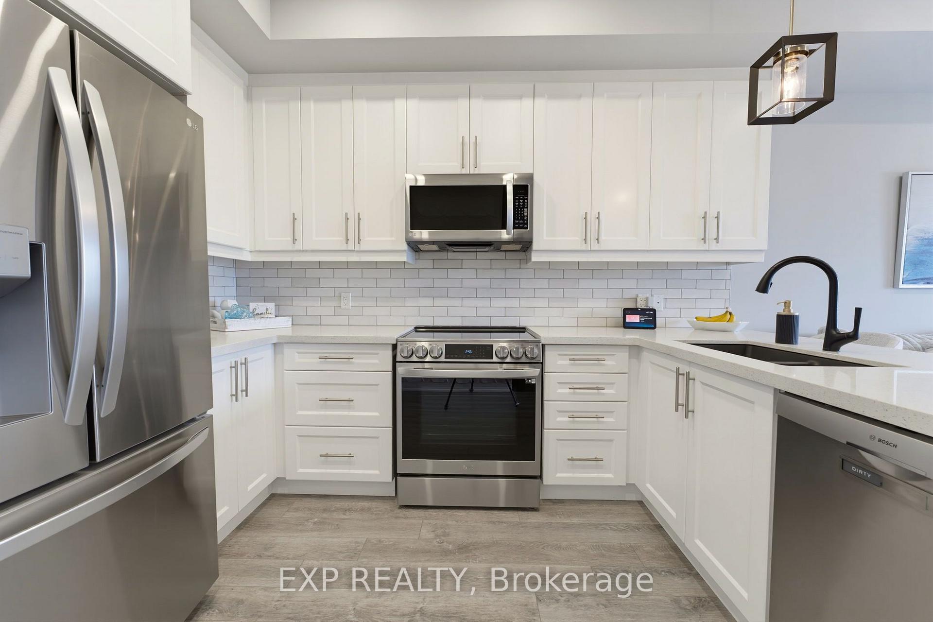 Photo 10 of 74 Laguna Village Crescent, Hamilton, Hannon — HOMEH