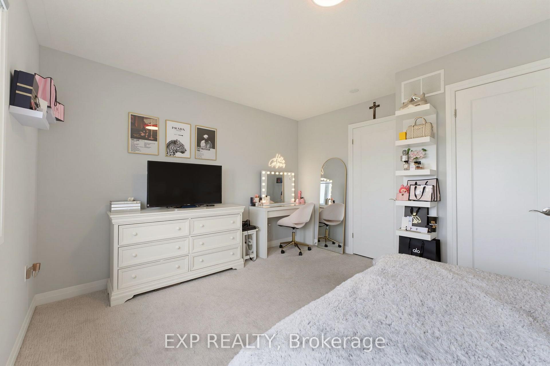 Photo 19 of 74 Laguna Village Crescent, Hamilton, Hannon — HOMEH