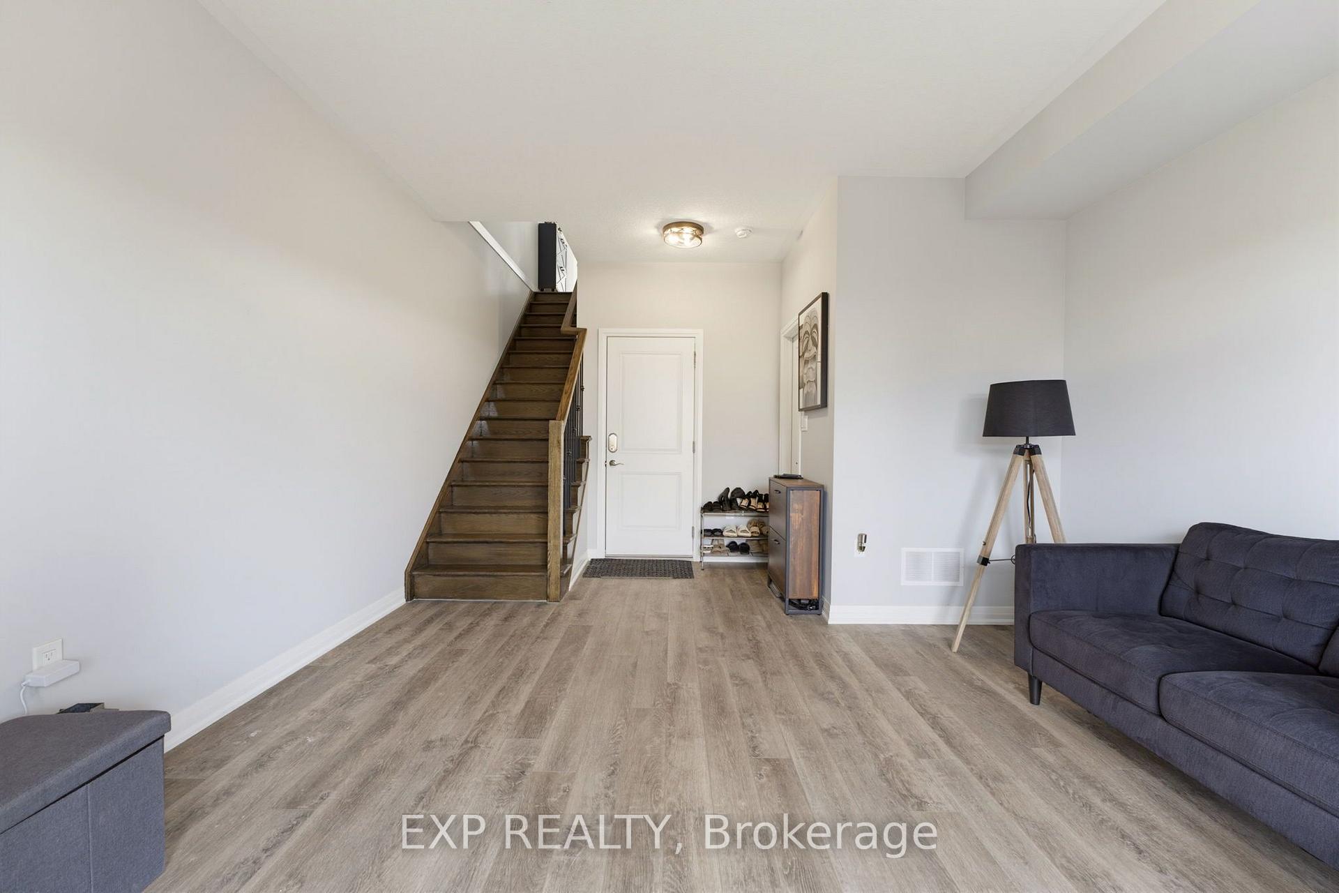 Photo 22 of 74 Laguna Village Crescent, Hamilton, Hannon — HOMEH