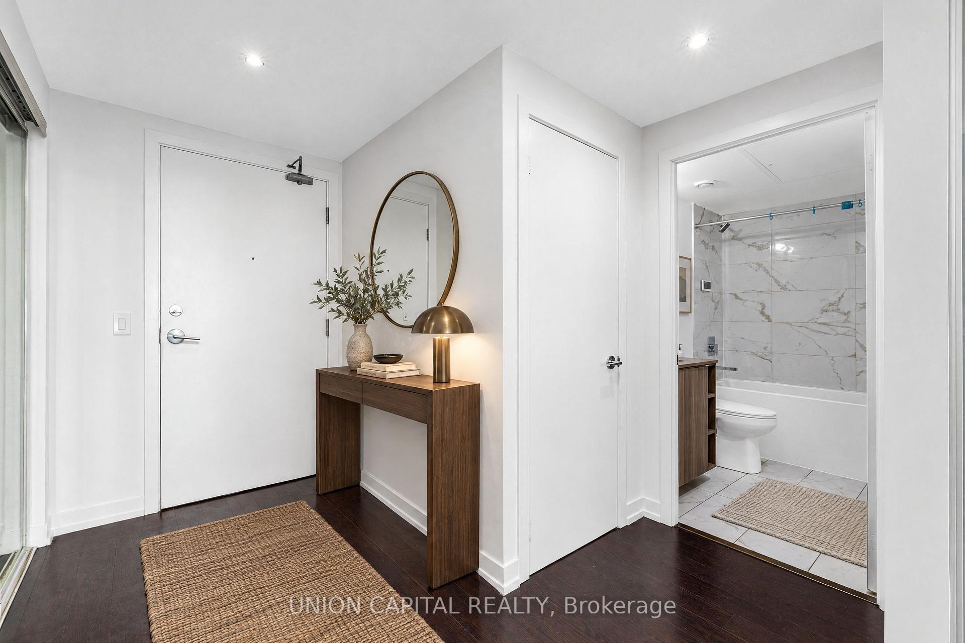 Photo 5 of Unit PH01, 85 Wood Street, Toronto, Church-Yonge Corridor — HOMEH