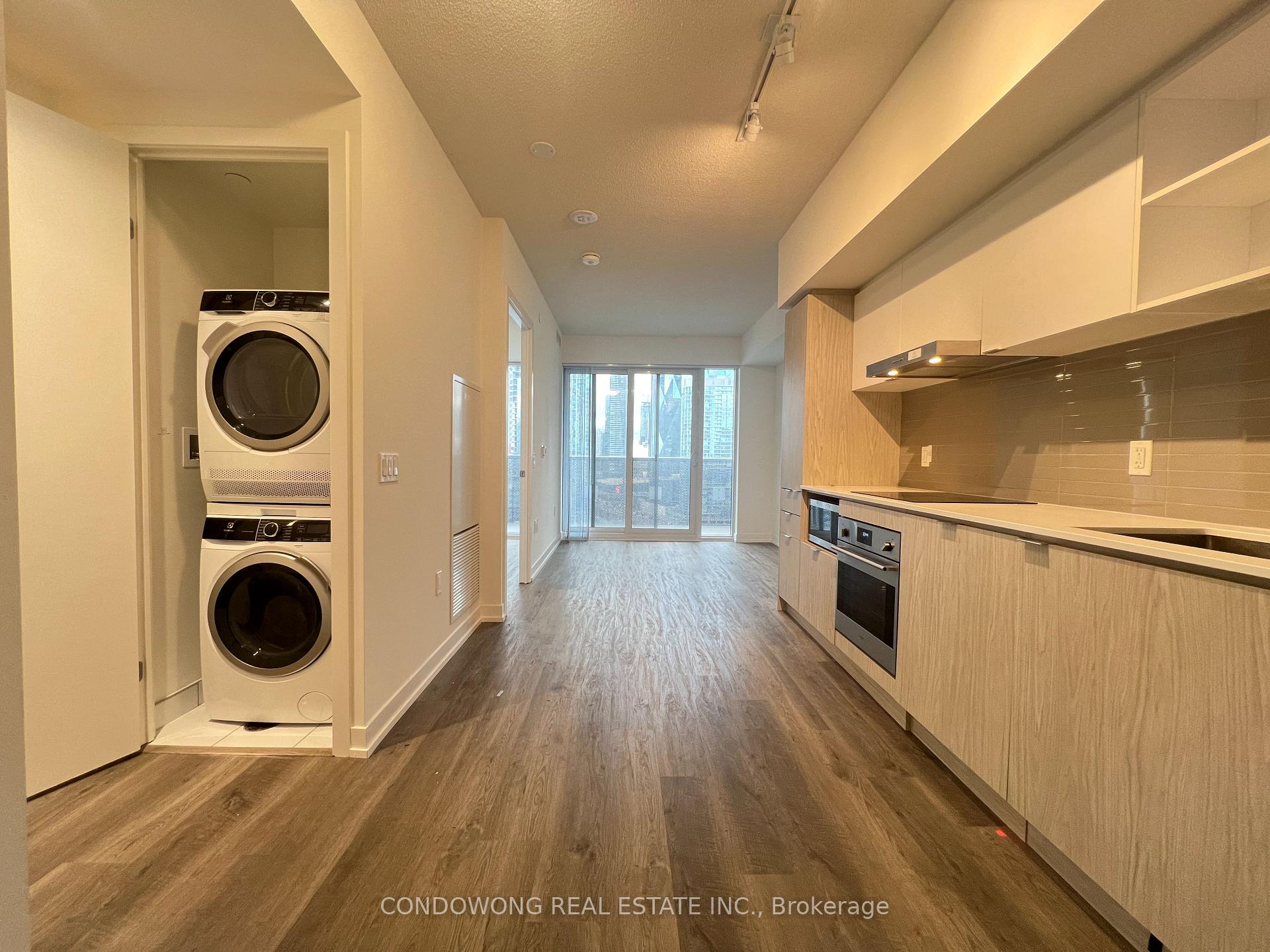 Photo 1 of Unit 2112, 55 Cooper Street, Toronto, Waterfront Communities — HOMEH