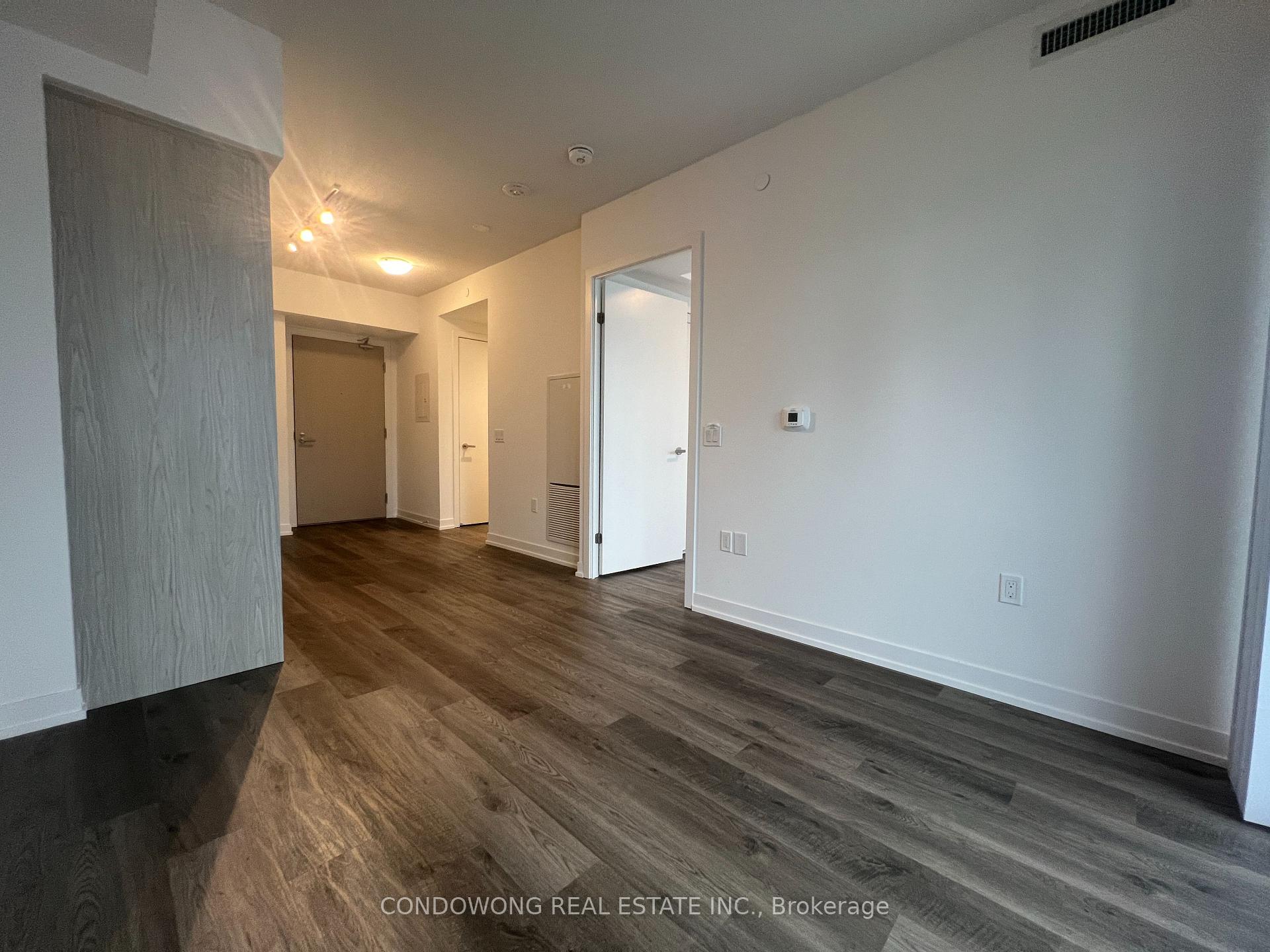 Photo 4 of Unit 2112, 55 Cooper Street, Toronto, Waterfront Communities — HOMEH