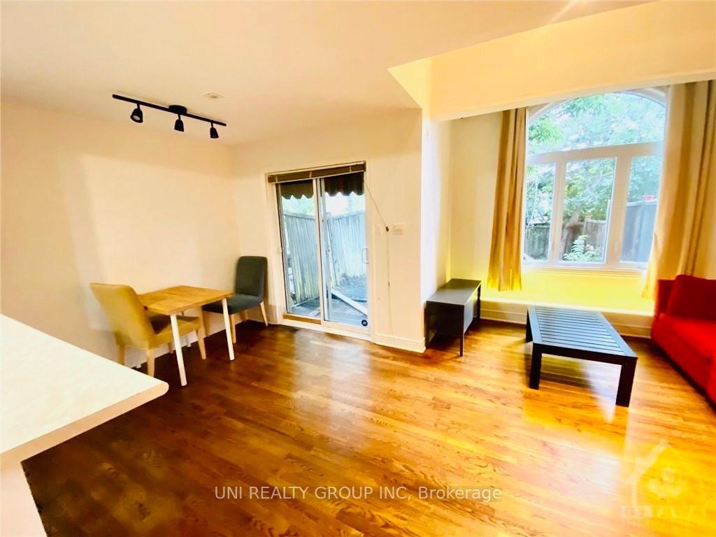 Photo 4 of 181 Thornbury Crescent, Ottawa, Centrepointe — HOMEH